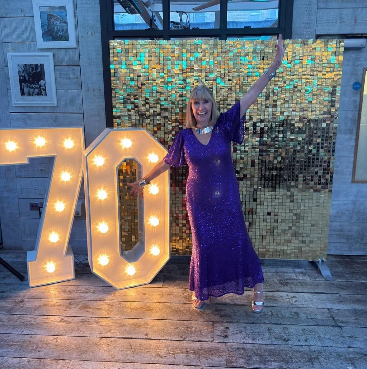 This makes me so happy🥹🥹 #eventshire #shimmerwallhire #shimmerwallgold #lightup70 #birthdayideas