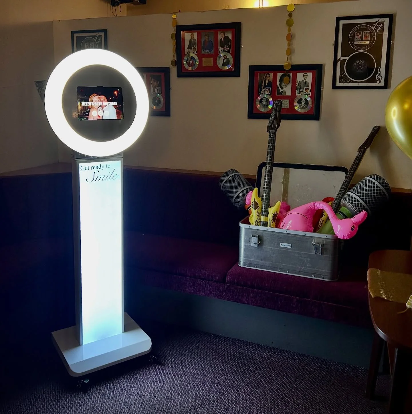 Selfie pods first outing⭐️ Had so much fun setting up and some great photos🥰 thanks guys! #selfiepodleeds #photoboothleeds #selfiepodwakefield #partyhireleeds #love