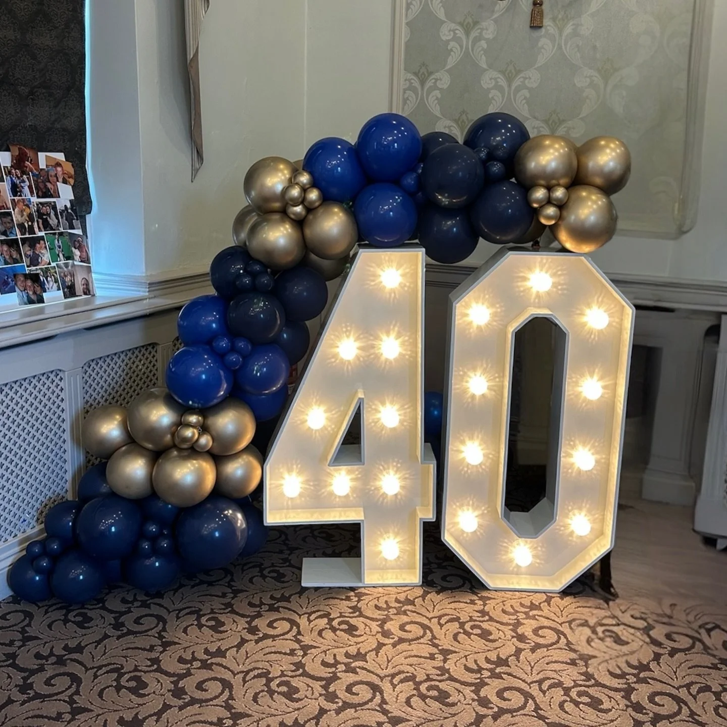 40 and balloons in navy gold and blue for a very elegant Leeds fan 🪭 along side our photo selfie pod, helium balloons, welcome sign the full package in Leeds! Thank you 🤍