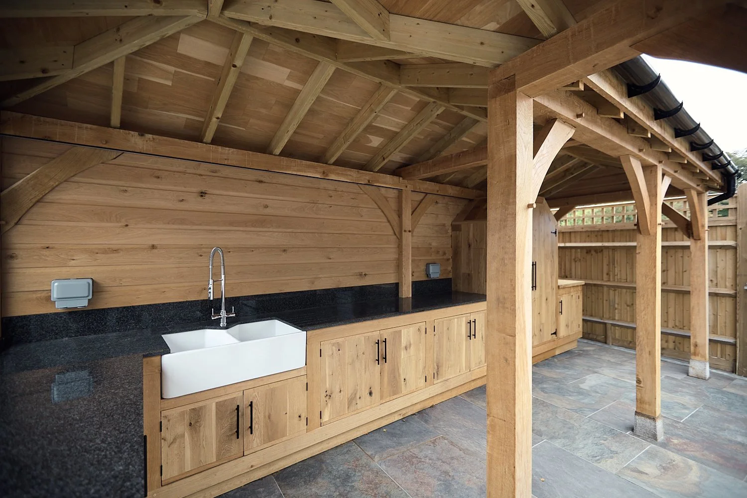 Oak Framed Outdoor Kitchen 9.jpg