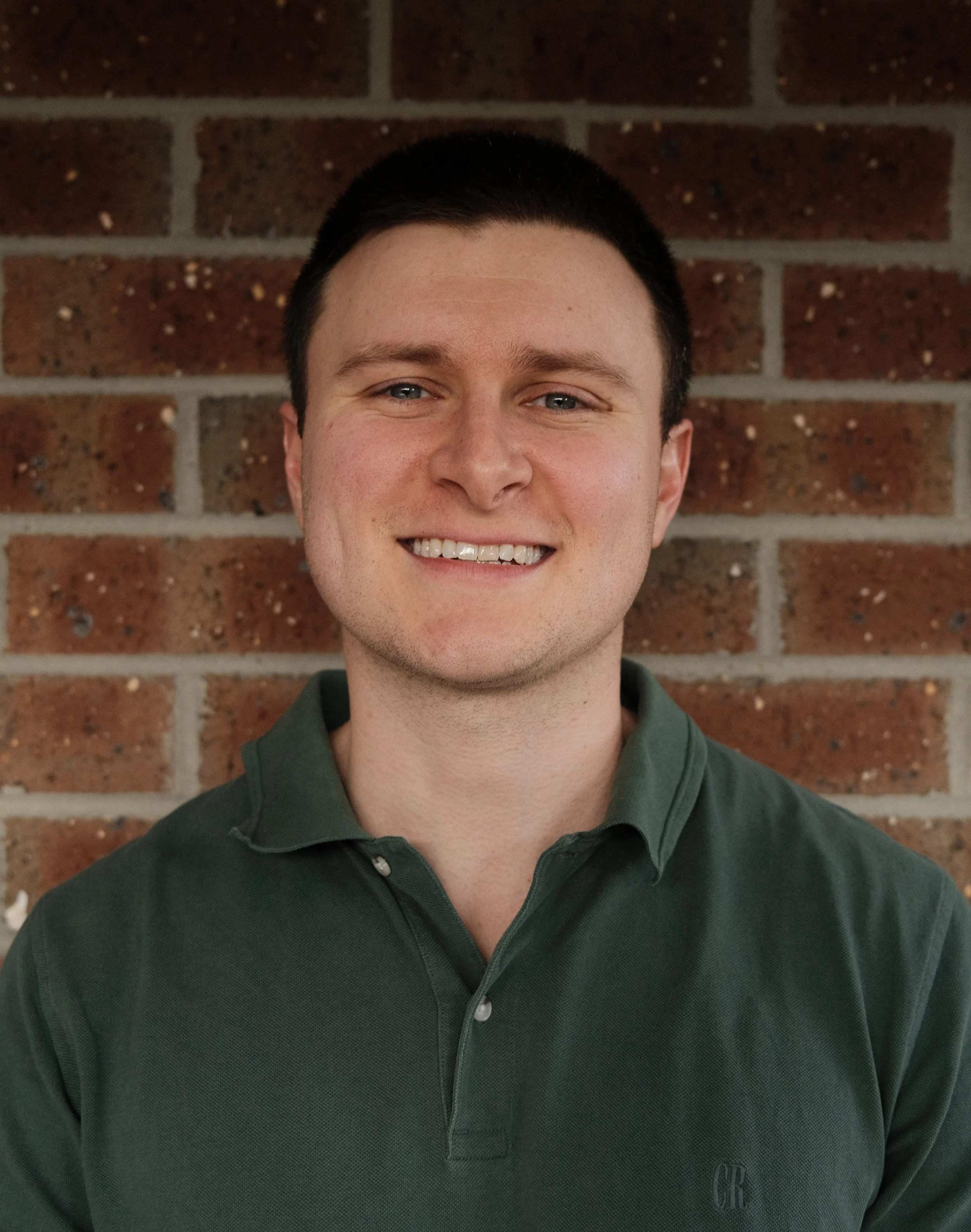 Sports dietitian consulting athlete in Melbourne