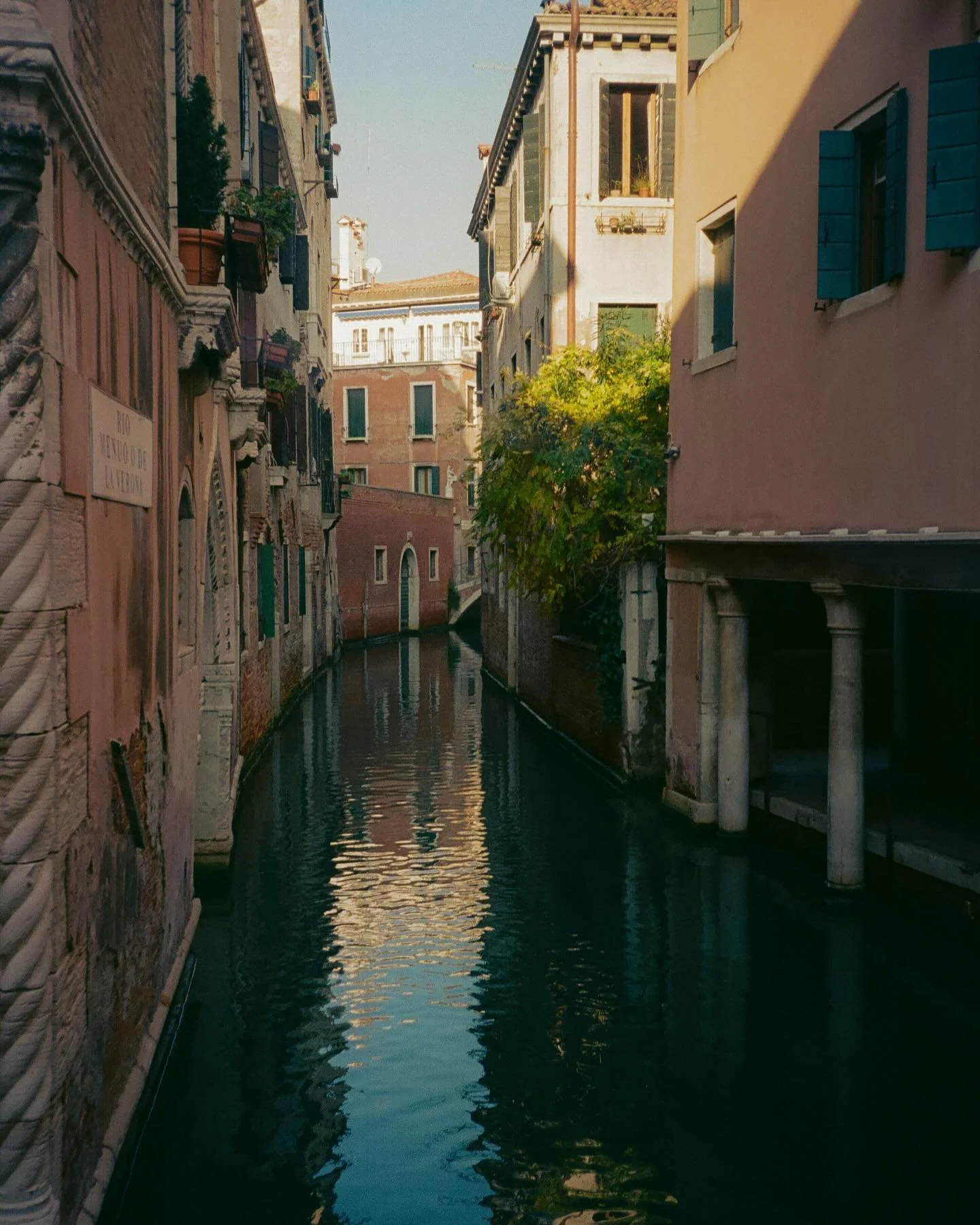 celebrated my 30th year around the sun with my love in italy. second stop: venezia

photos circa 12/2023. some expired kodak gold, some iphone, and some kodak ultramax to round it out