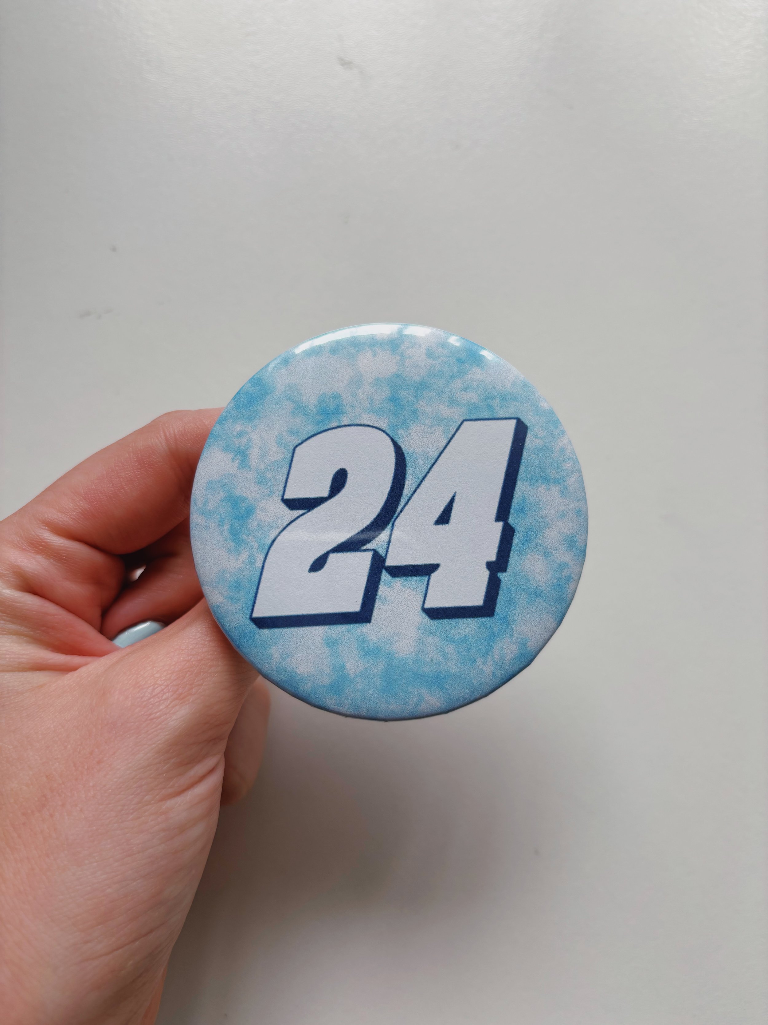 WILLIAM BYRON 24 Race Button