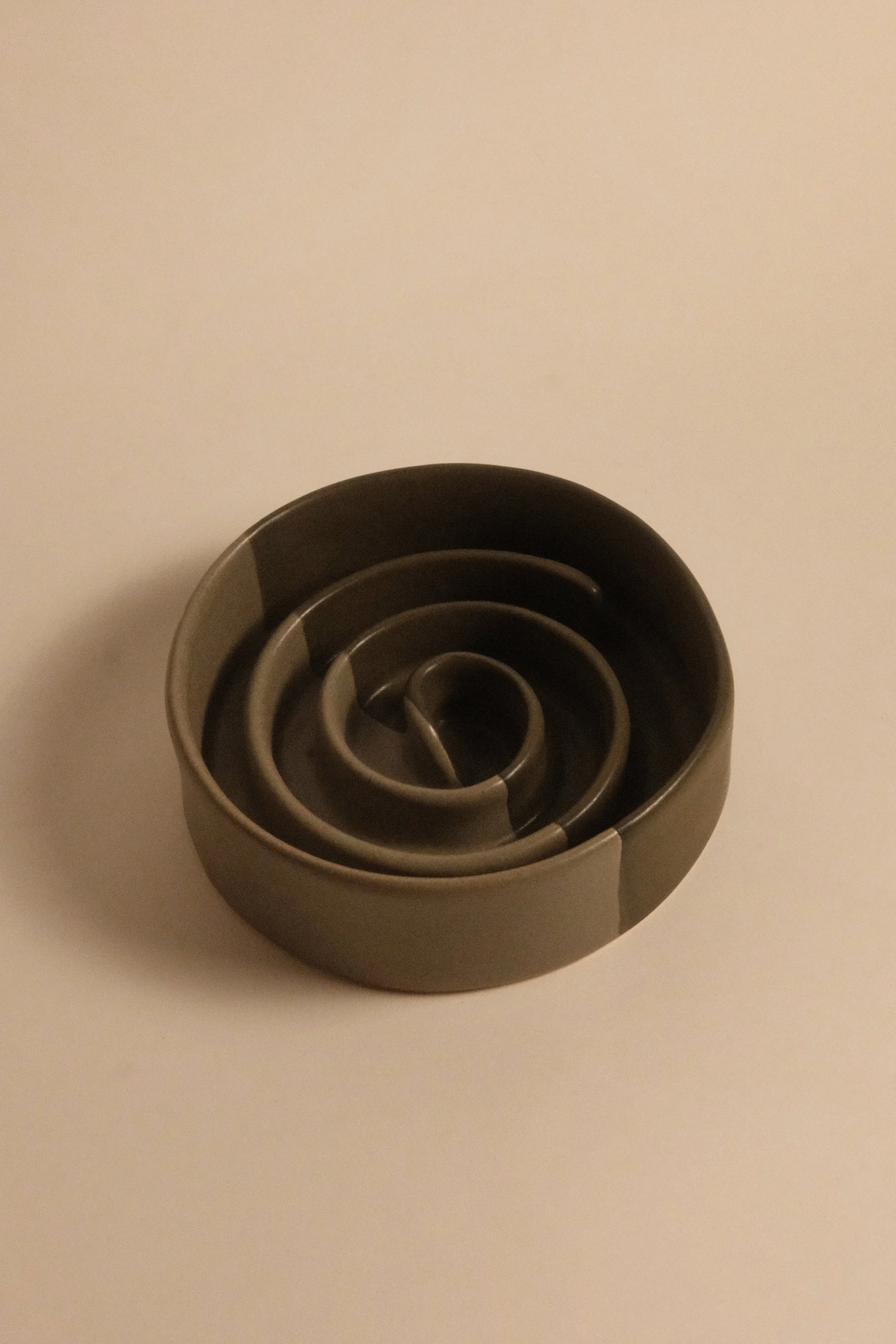Spiral Slow Feed Dog Bowl in Greys