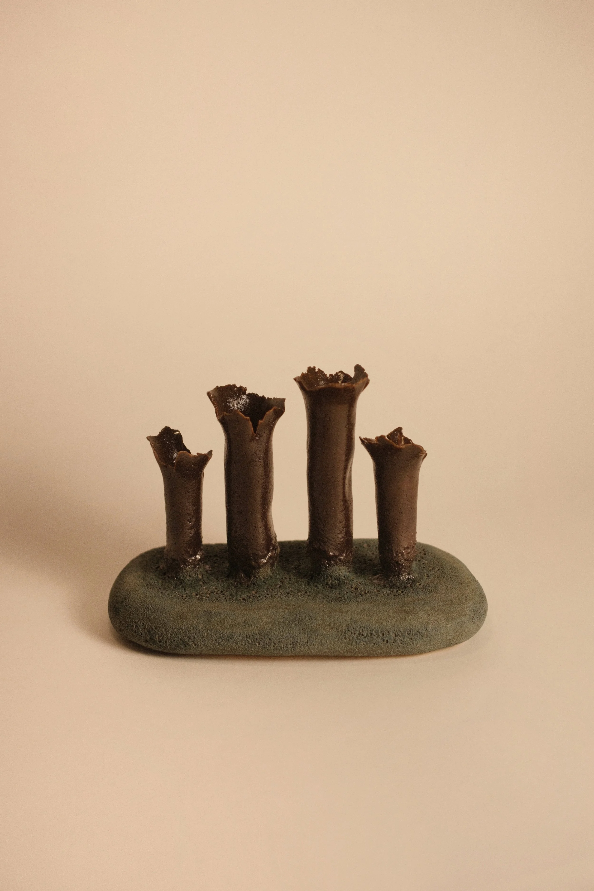 Bud Vase in Lichen/Brown