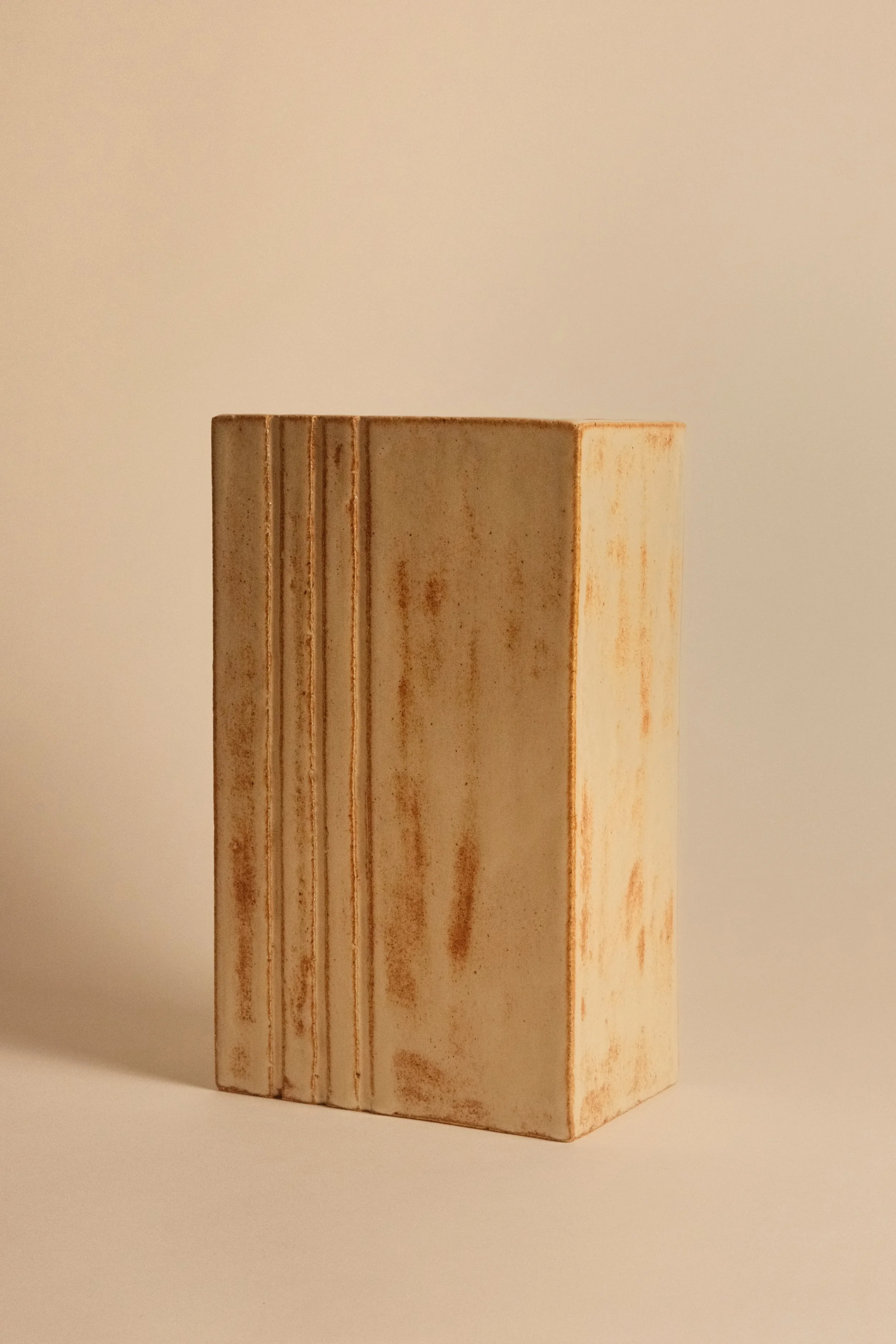 Wide Lines Vase 4.jpg