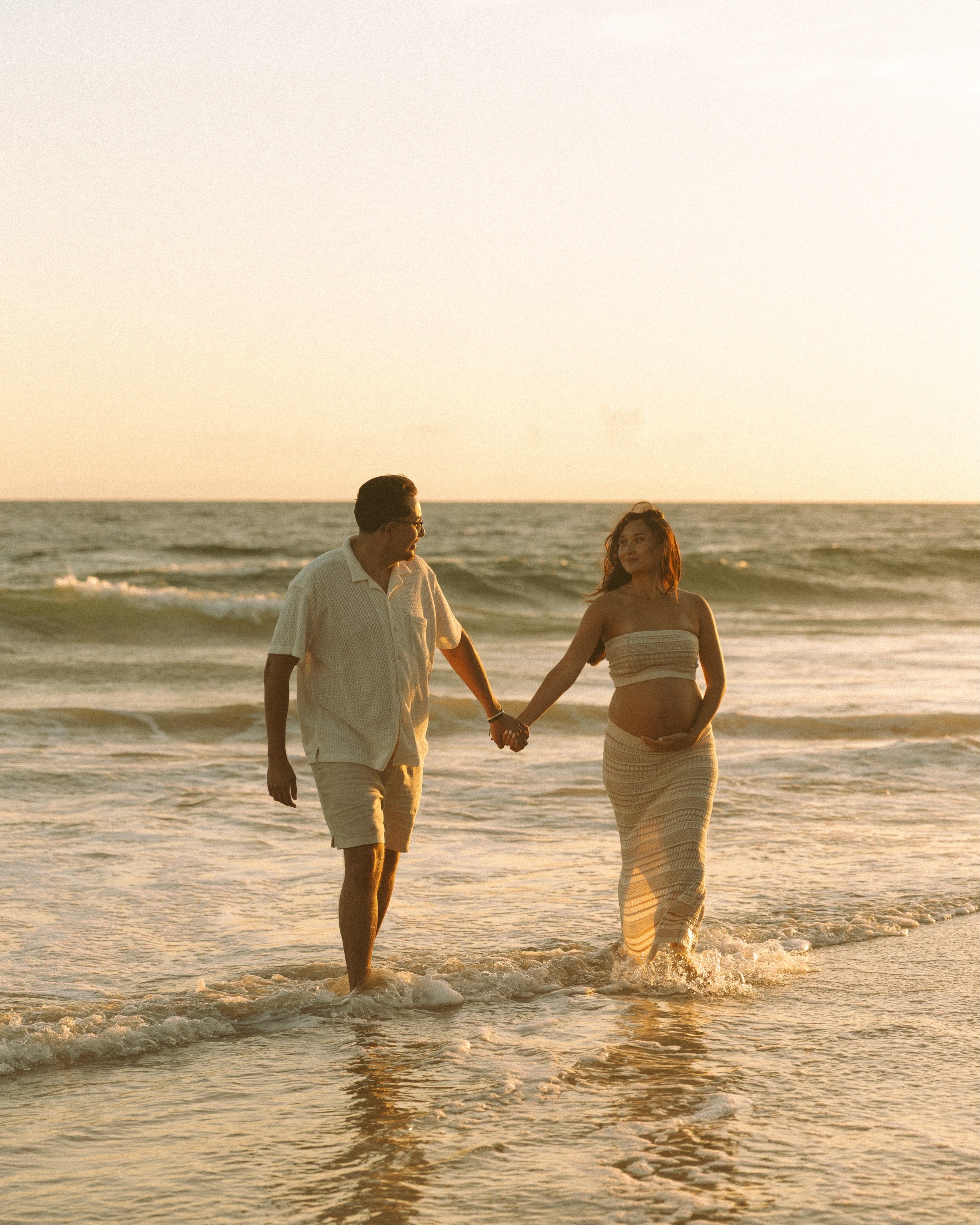 Justin + Mya 🤍 

#maternitysession 
#maternityphotography