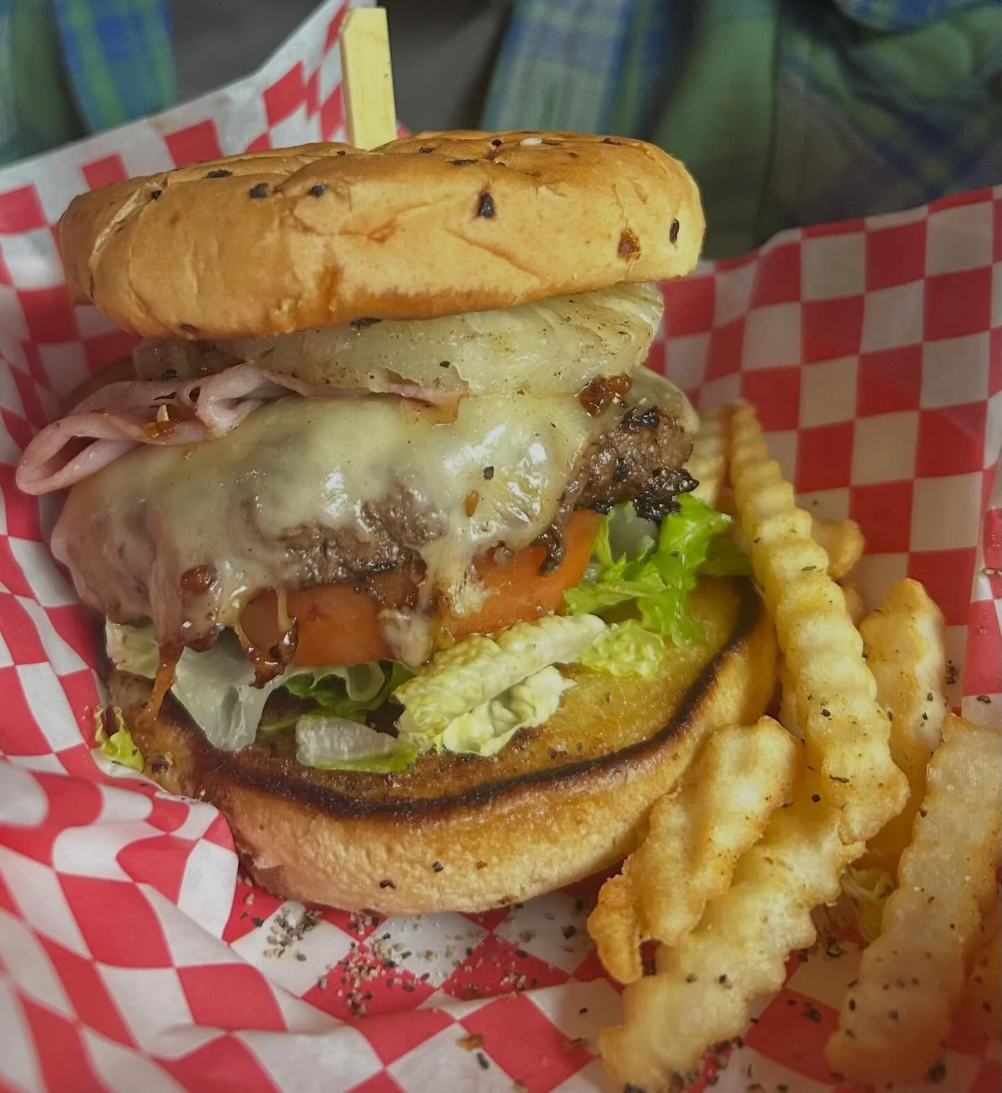 Come try a few new menu items at the Brightwood Tavern!
Pictures 📸:
The Hawaiian Burger
Barnyard Burger
Updated Fish Tacos
Brightwood Mountain Toast