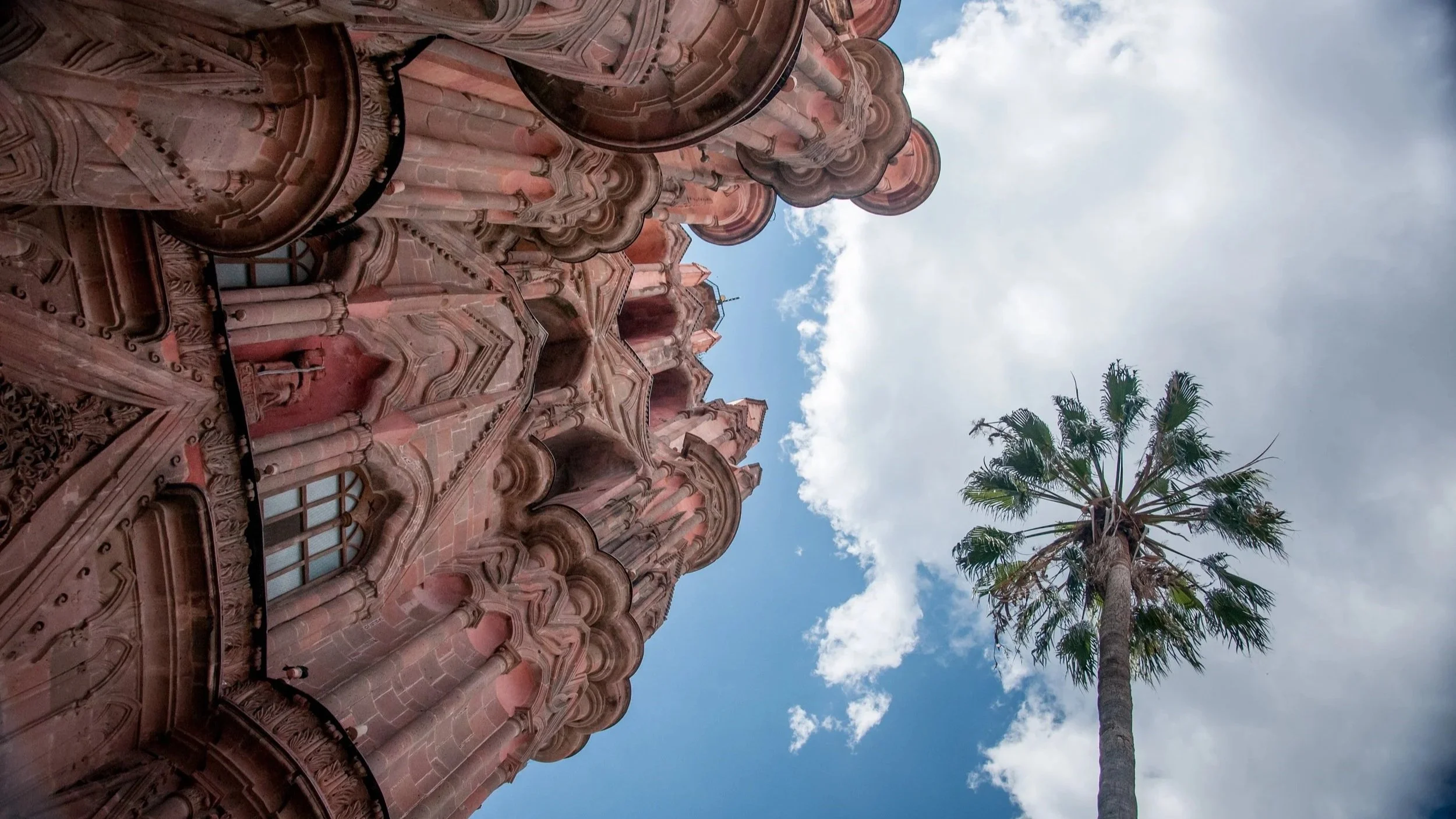 Por qué Invertir en San Miguel de Allende en 2025