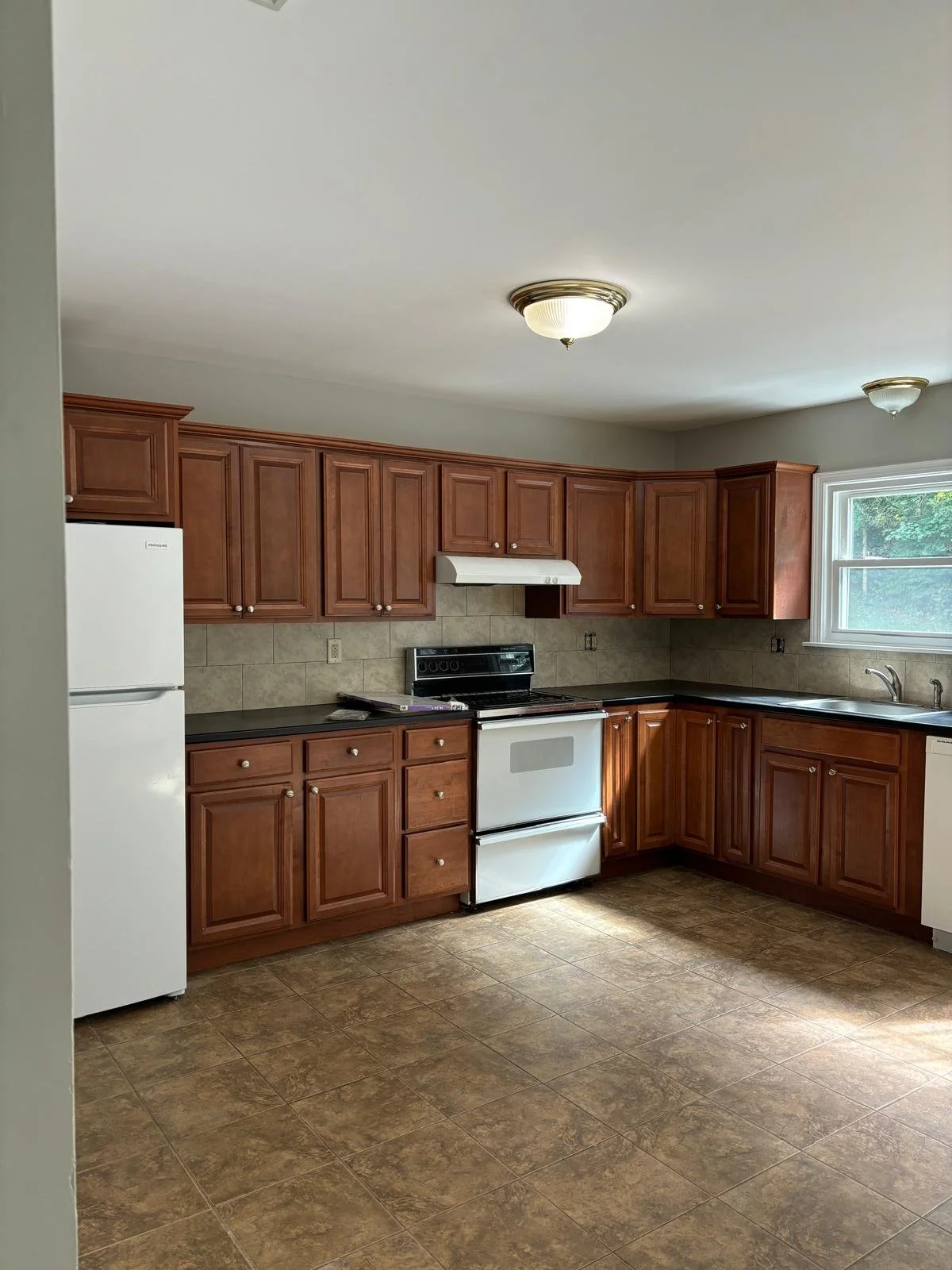 Simple Kitchen | Elevate Kitchens