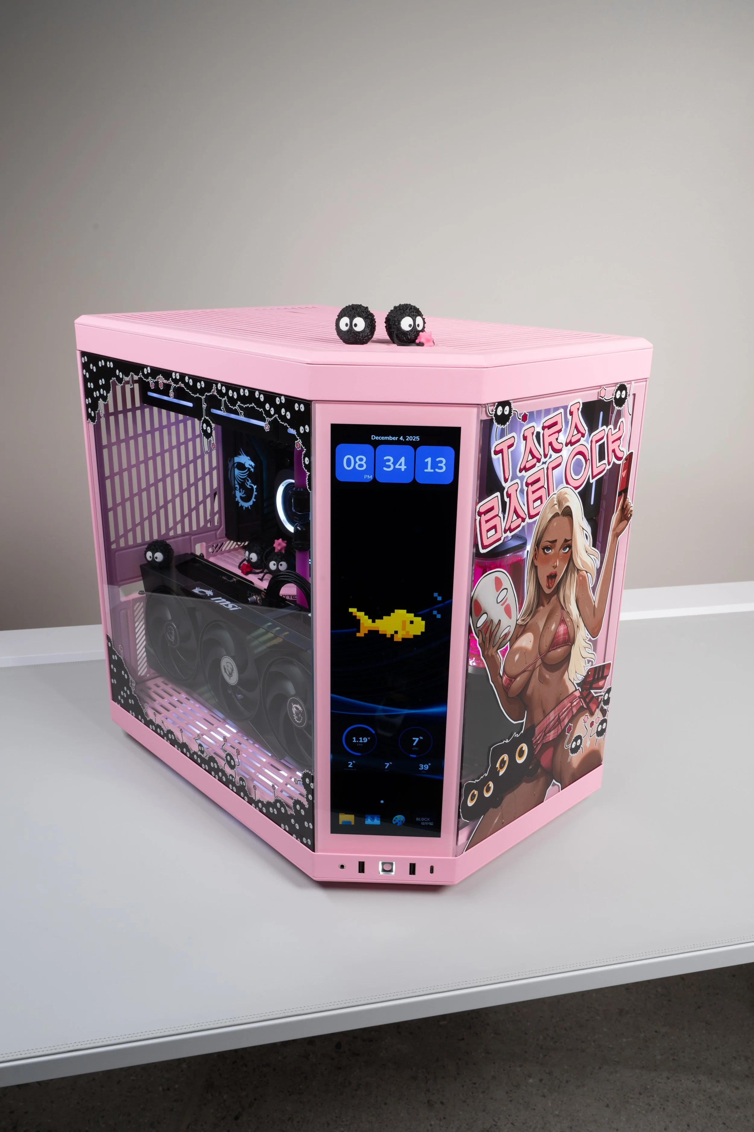 Hyte Y70 - Tara Babcock Build