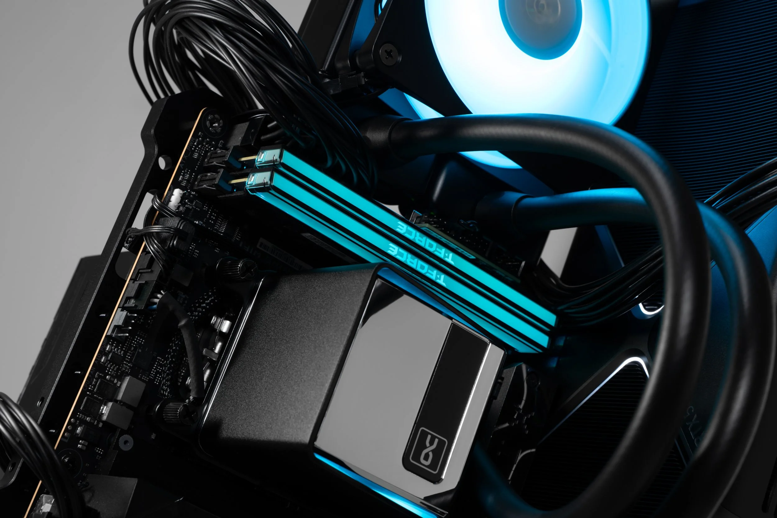 Monster Studio B30 with Alphacool's Core 2 XT 360 AIO cooler.