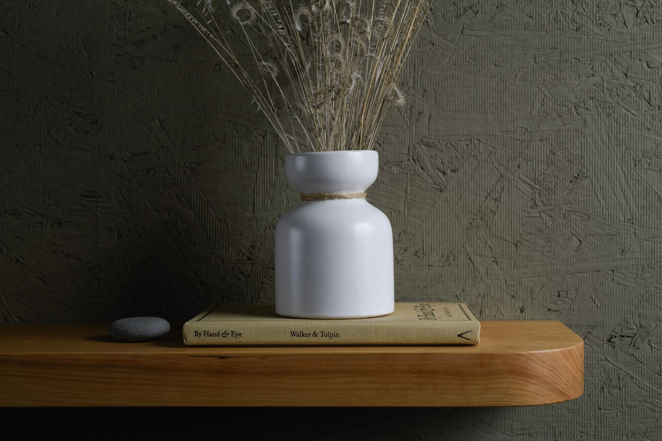 Floating Shelves Done Right: Design, Proportions, and the Details That Matter