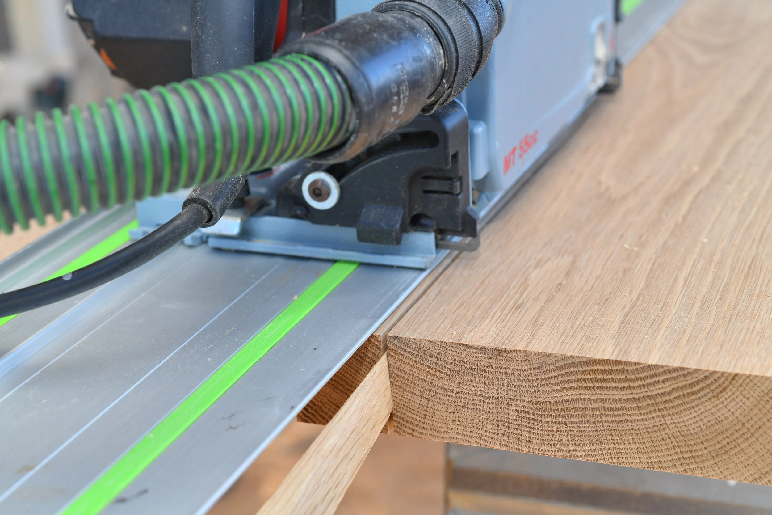 trach-saw-vacum-connection.JPG