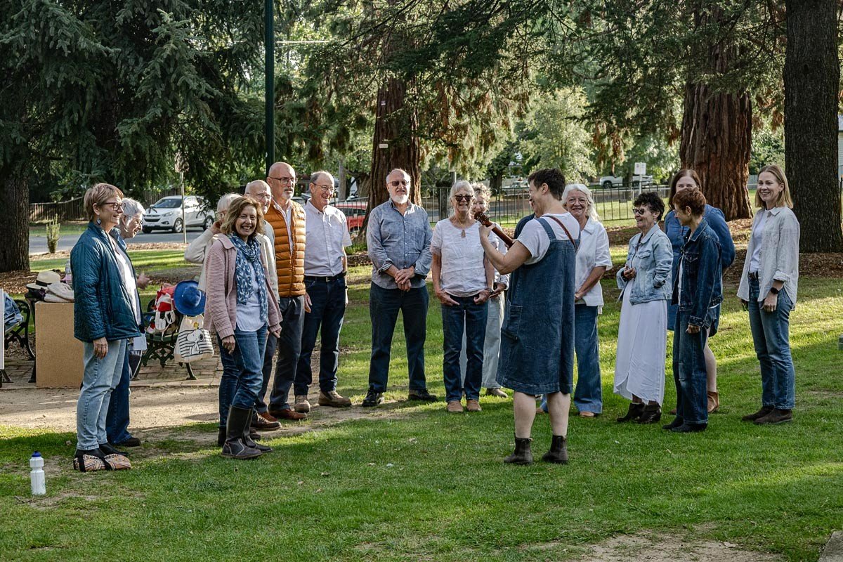 Golden Horseshoes Festival morning, warmup in Beechworth Memorial Gardens