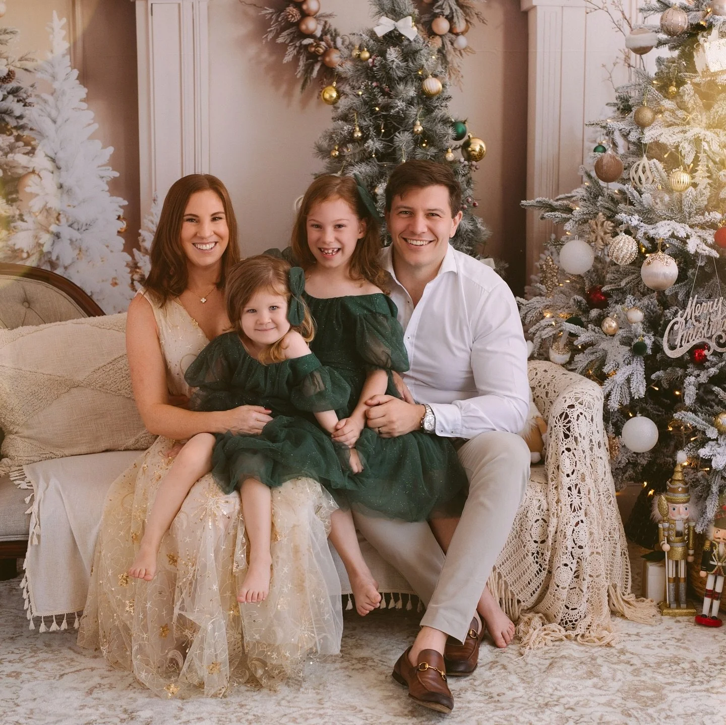 Christmas isn&rsquo;t about perfect poses.
It&rsquo;s about the way they hold each other 

Quiet hugs, real smiles, little moments that won&rsquo;t come back &mdash;
that&rsquo;s what we photograph.

#annaclairestudio #christmasphotoshoot #sydneymums