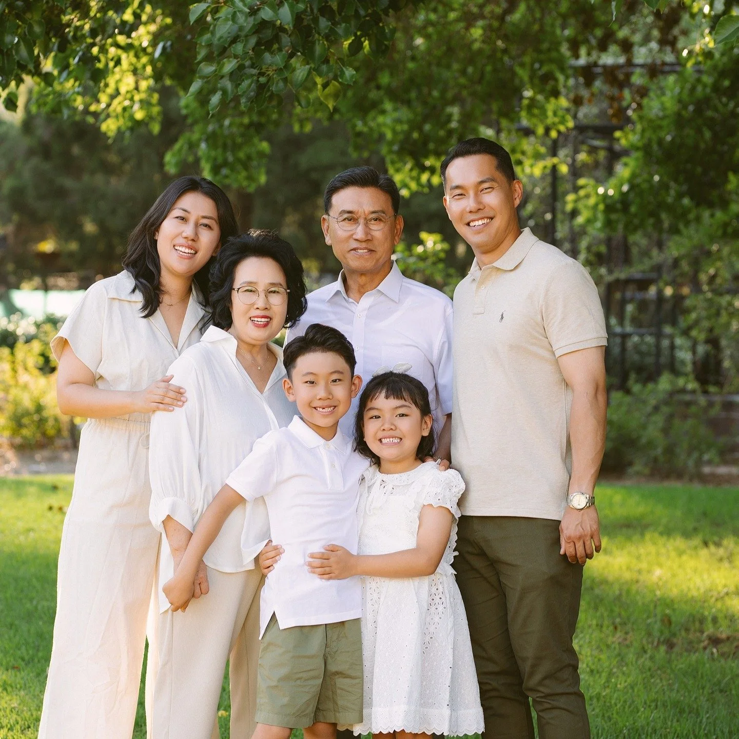 Witnessing three generations celebrate a 70th birthday together is truly special. There is so much grace and joy in this family&mdash;just look at those smiles!

Thank you, Lauren, for letting me capture these priceless memories for your dad. ❤️

#Sy