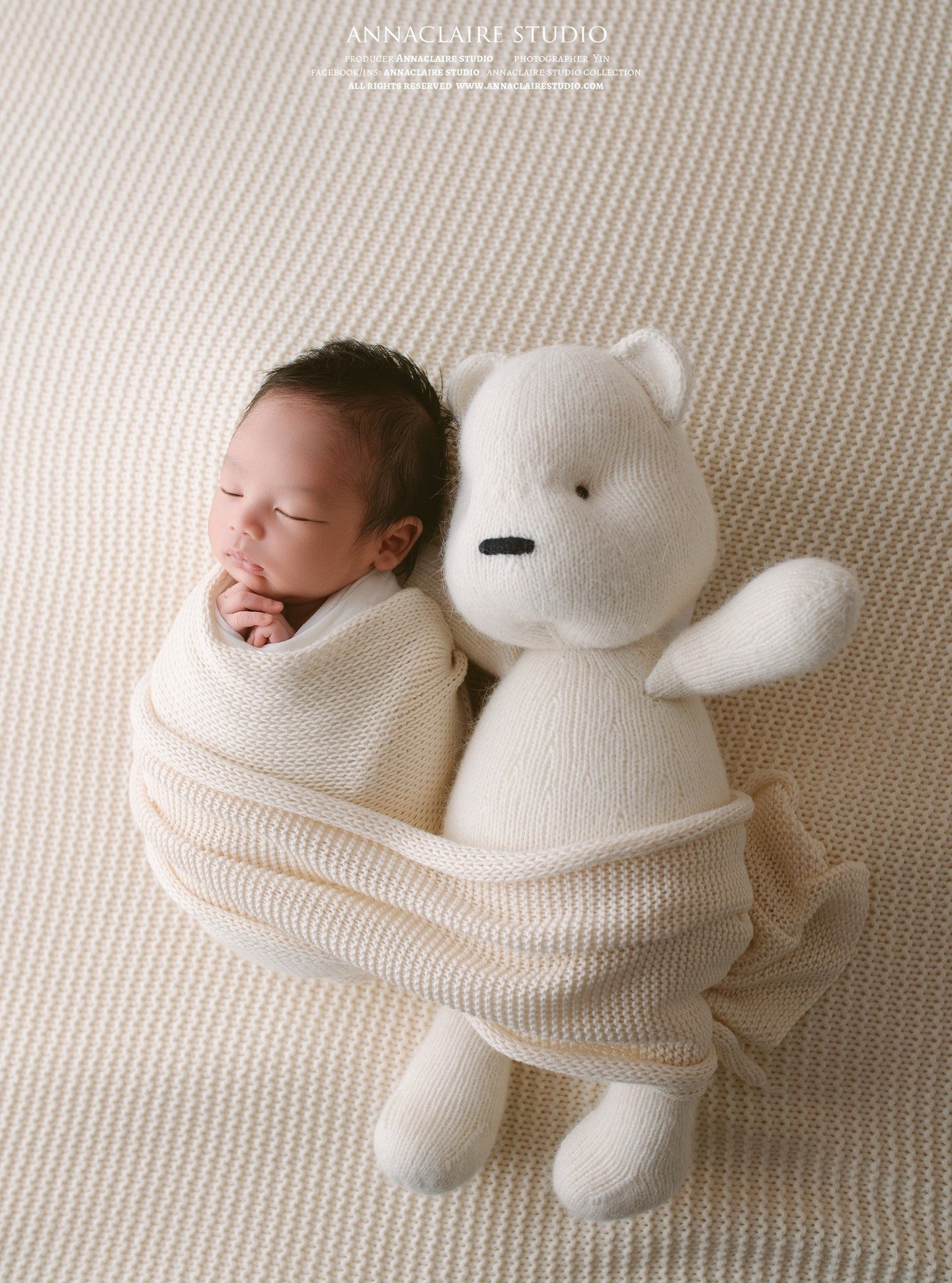 Sweet as. Little snooze, big cuddles, and that soft neutral vibe we&rsquo;ll never get sick of.
Those first days fly by faster than you think.

If you&rsquo;re thinking about newborn photos, the best time is usually 8&ndash;14 days old (extra sleepy,