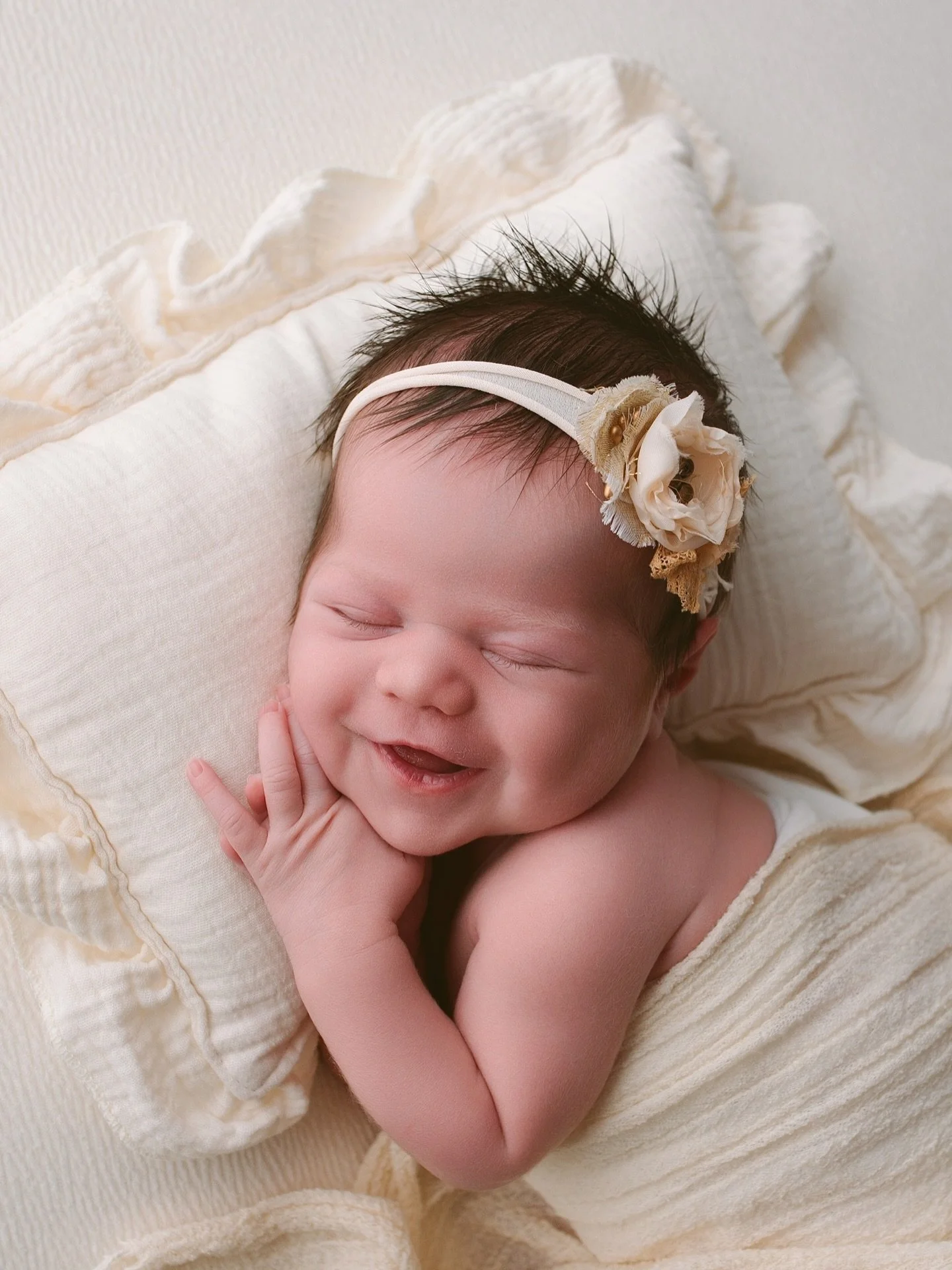 Sweet newborn cuddles, proud big brothers, and a beautiful family full of love.

#newbornphotographysydney #annaclairestudio #siblingphotos #newbornbabygirl