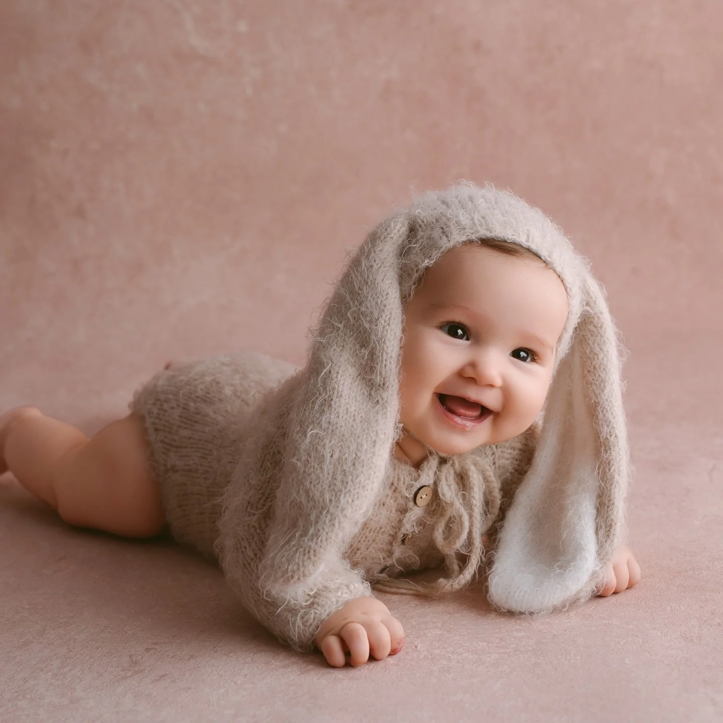 What an adorable baby!!!

#Babyphotos #annaclairestudio #sydneyphotographer