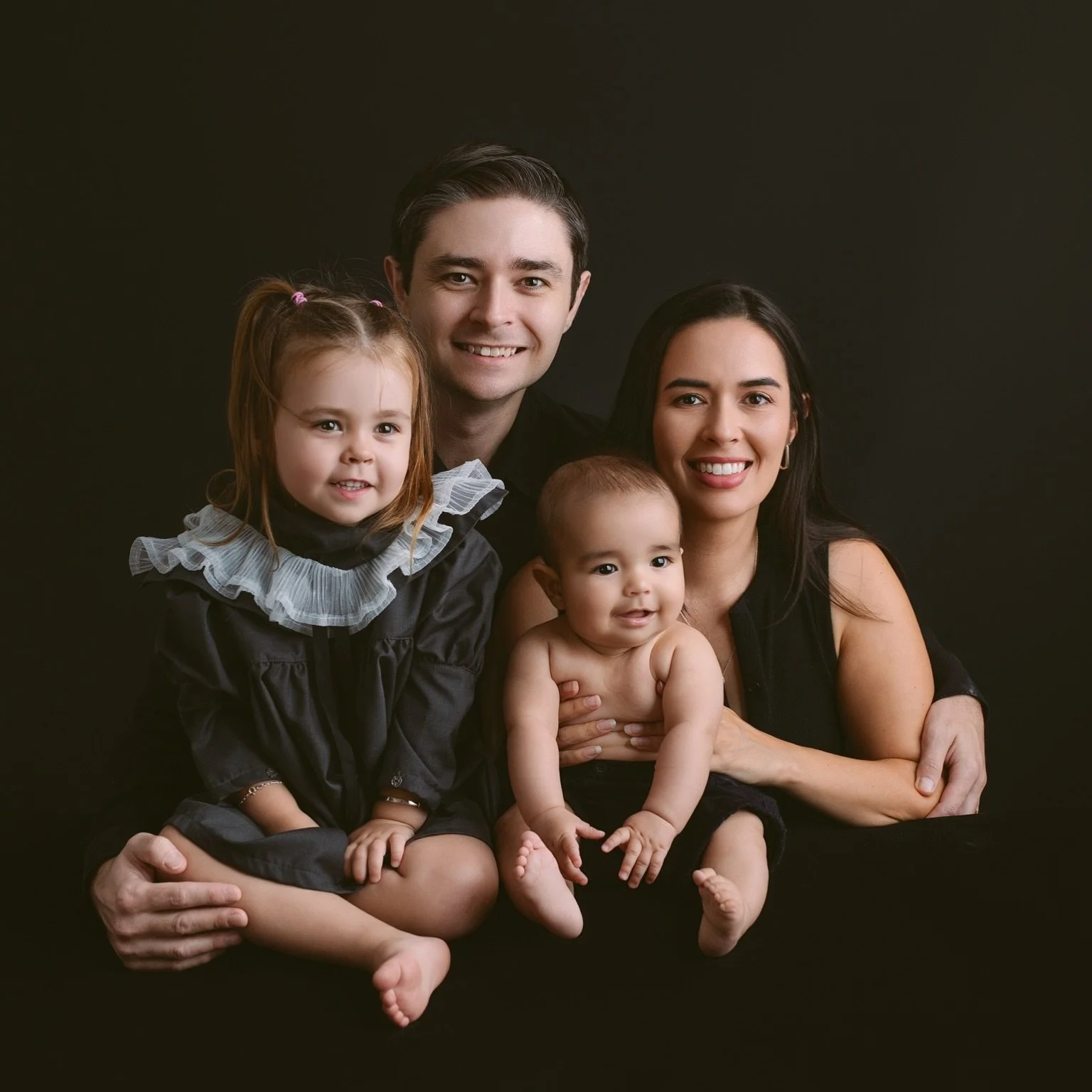 A Beautiful Family

#annaclairestudio #Familyphotos #babyphotography