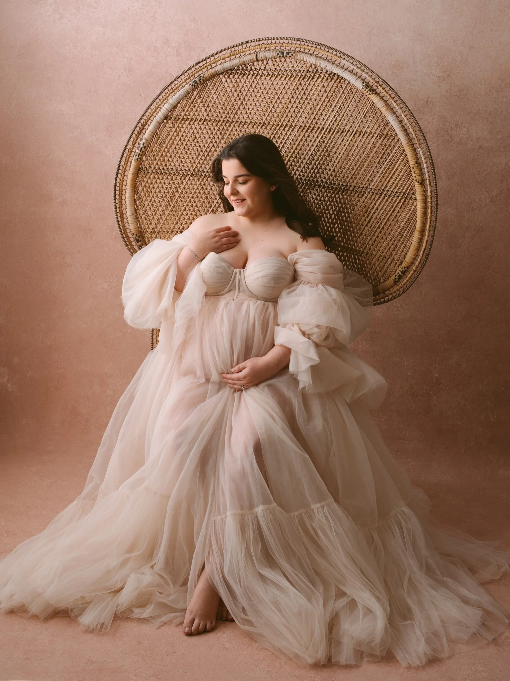 An amazing mum-to-be, glowing with love, strength

#maternityphoto #annaclairestudio #mumtobe