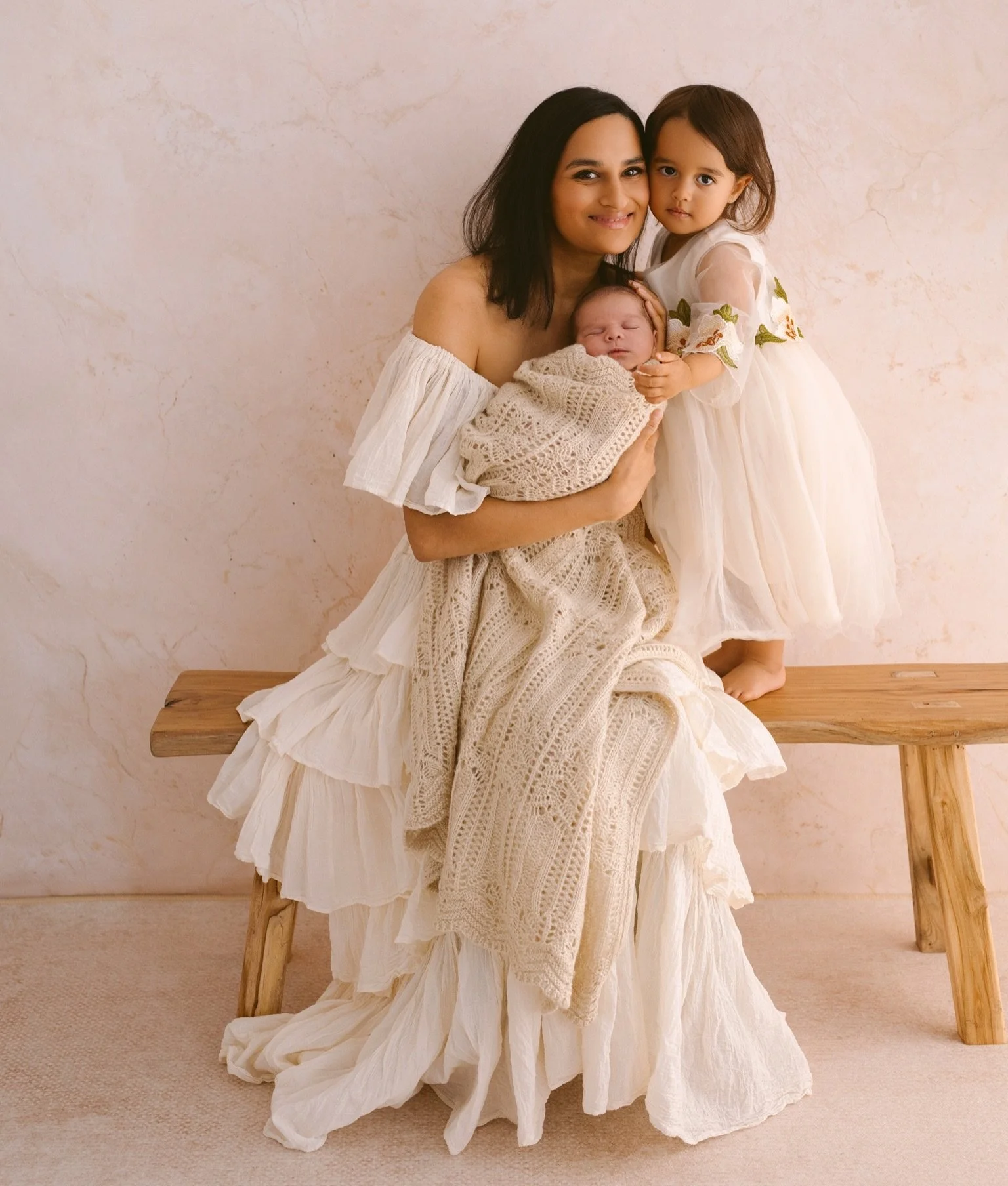 Beautiful family ❤️
#annaclairestudio #newbornphotography #newborn #bohovibes