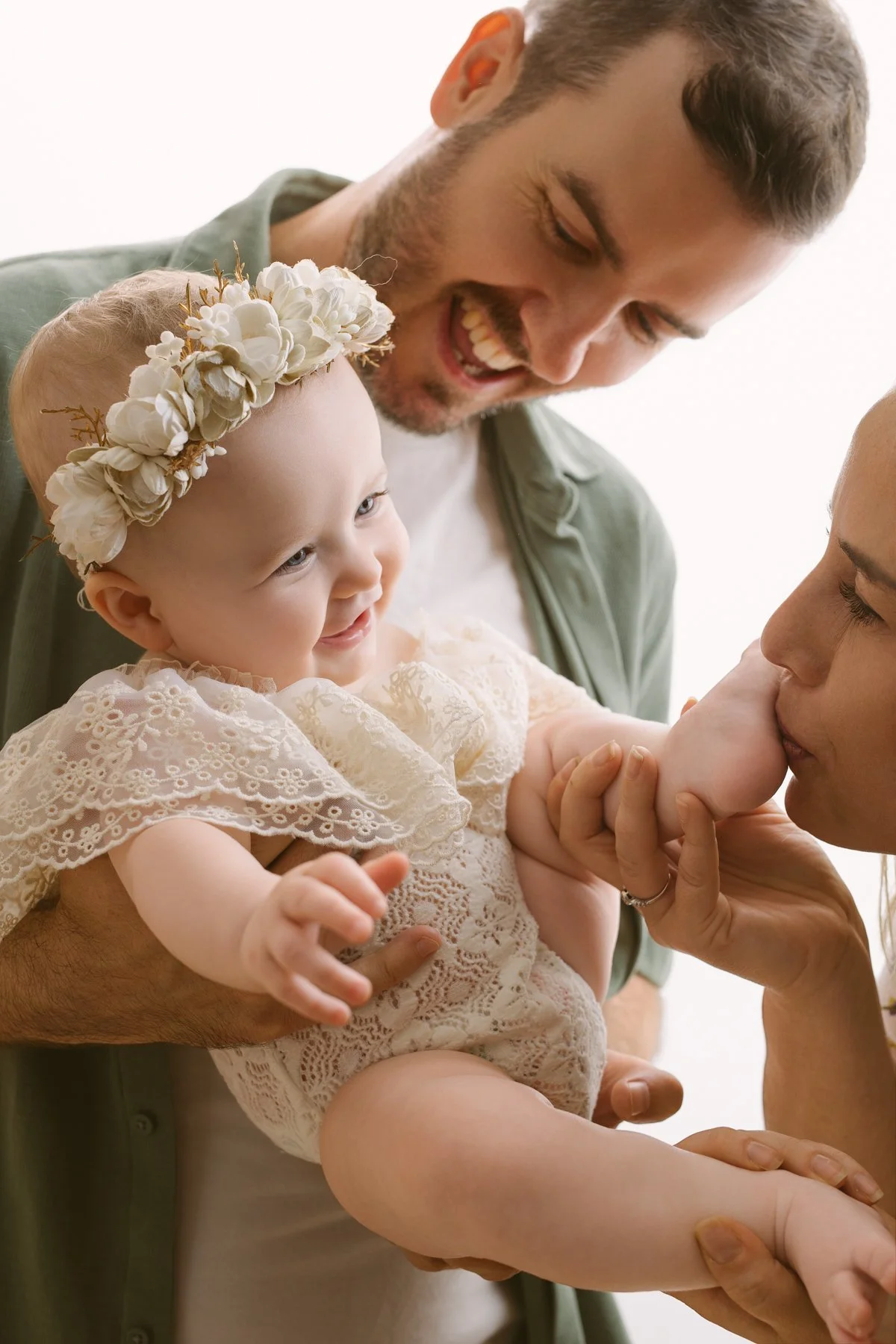 Family photos with high key background 