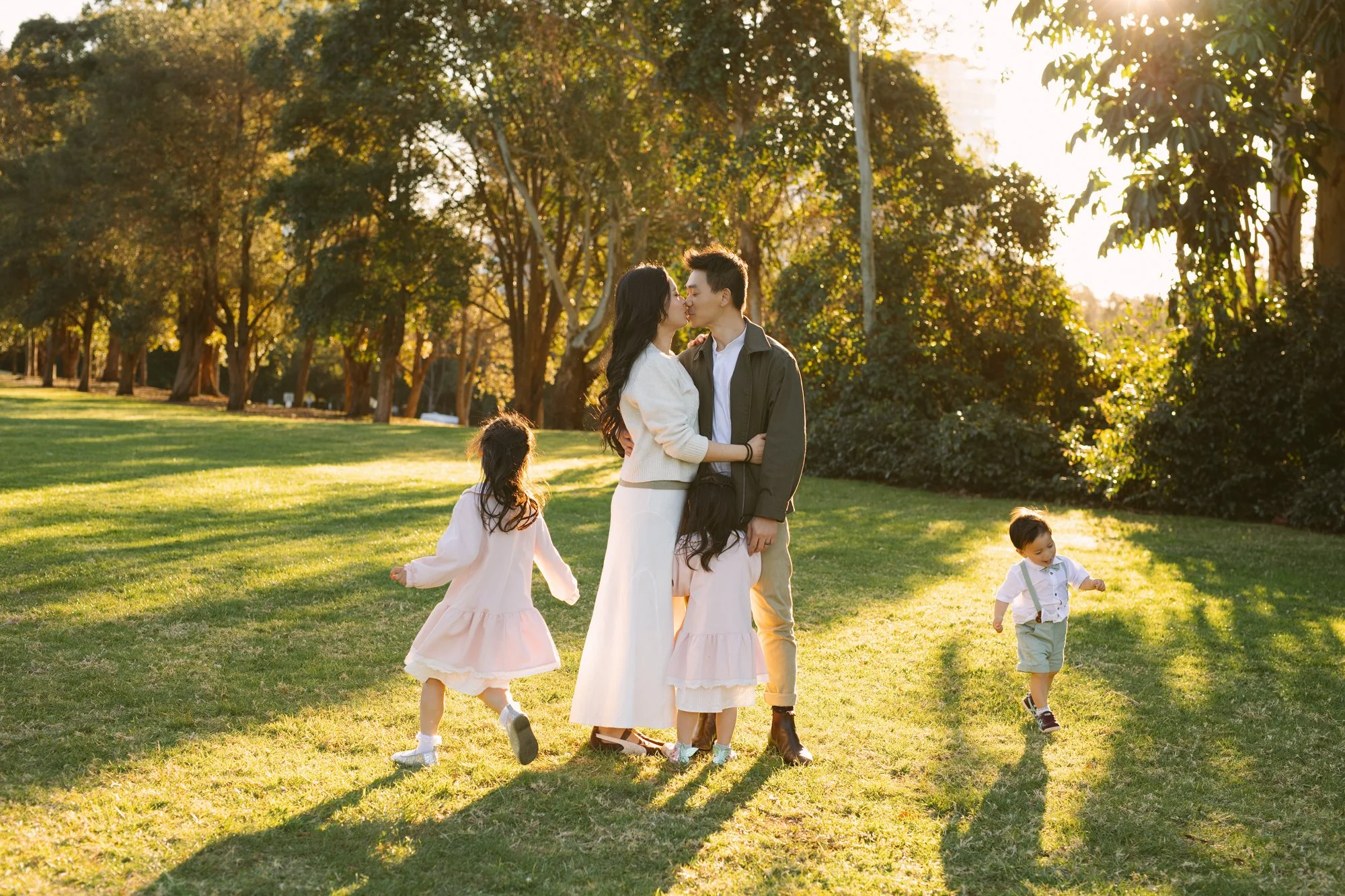outdoor family photos at bicentennial park   (28).JPG
