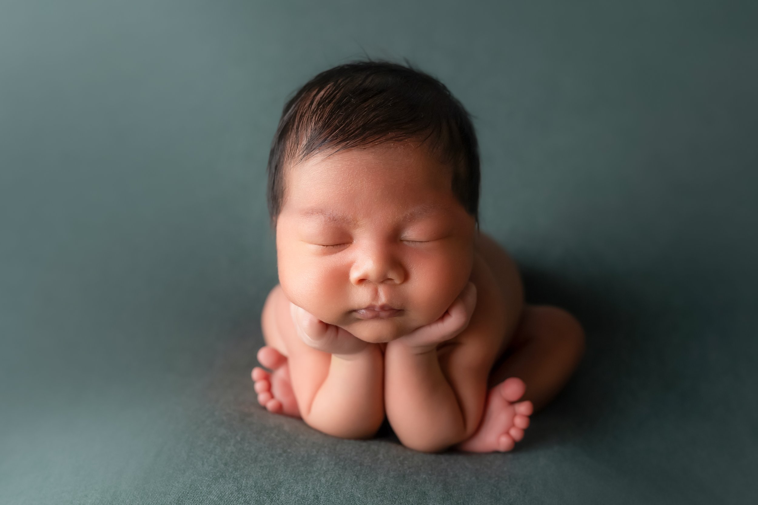 Newborn photos by annaclaire studio (9).jpg