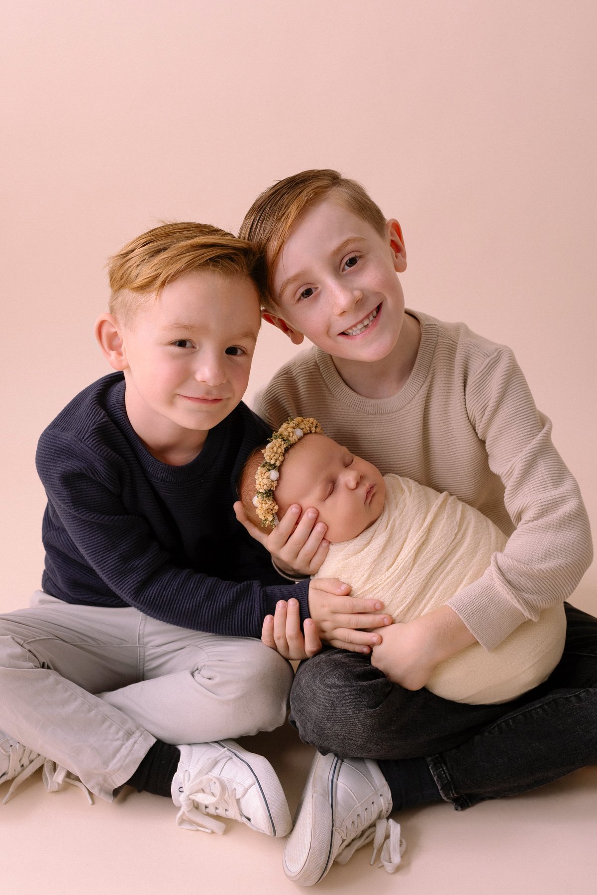 Sibling photo with Newborn baby 