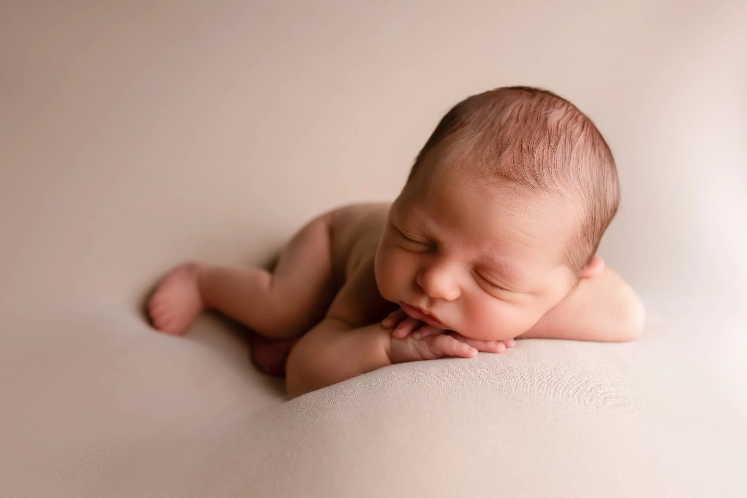 newborn photos by annaclaire studio  (10).jpg
