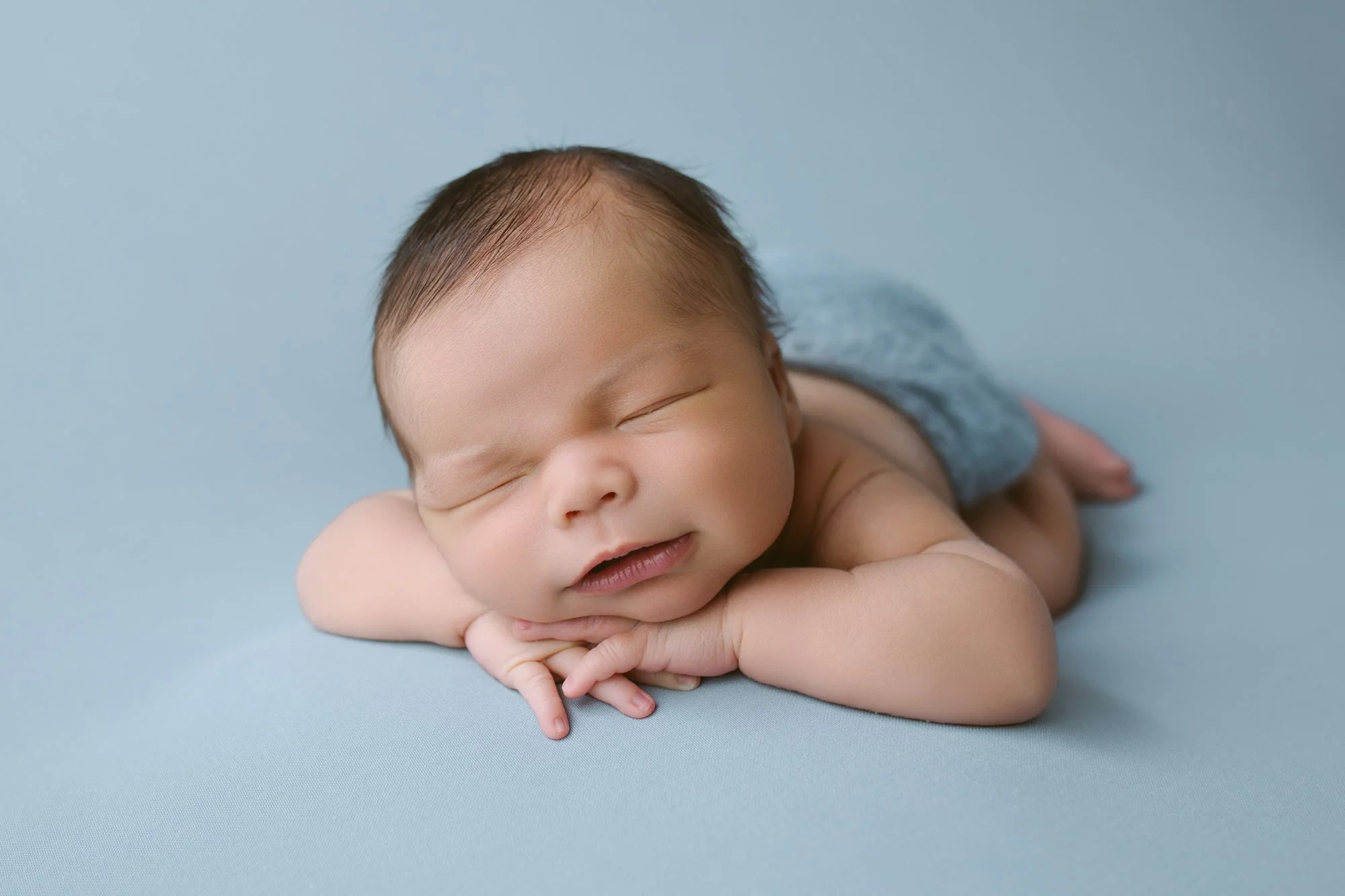 newborn photos by annaclaire studio home session sydney (1).JPG