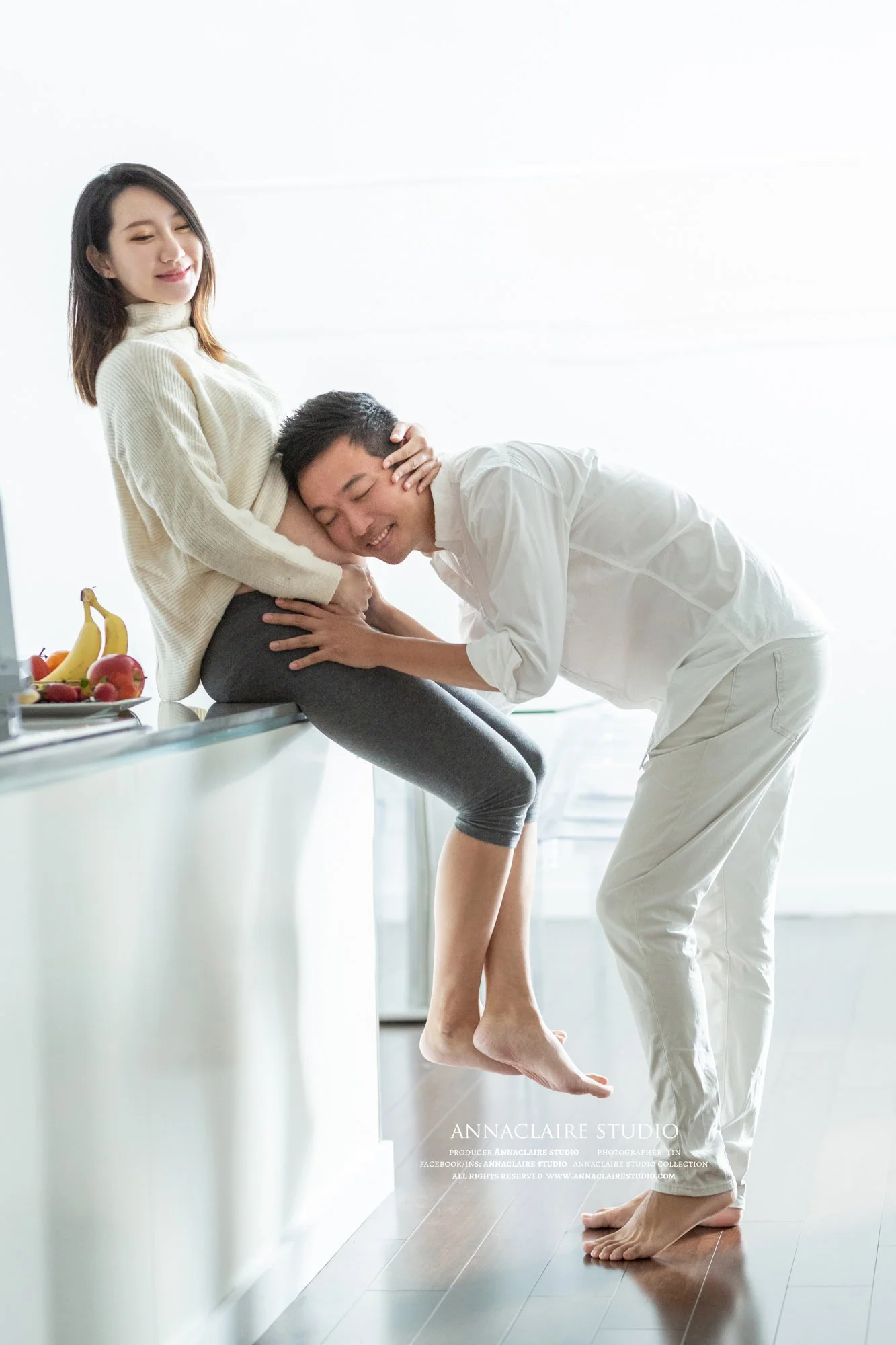 maternity photo  by AnnaClaire Studio home session (4).JPG