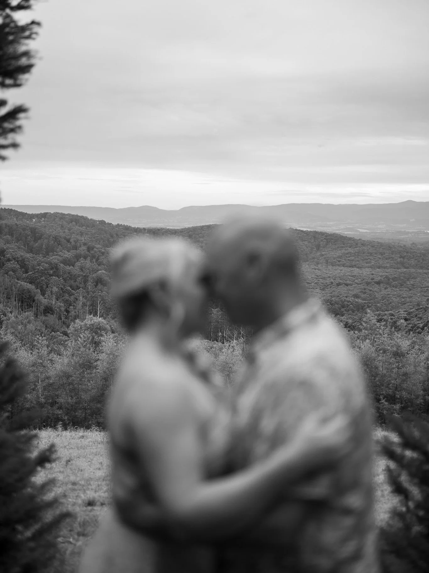 Anne &amp; Michael 
This was my last Mini session for March and I completely forgot to share it! 

I&rsquo;ll definitely be bringing these back as winter sessions I think! 👏🏻

Thanks for looking 🖤
&bull;
&bull;
&bull;
David Symes Portrait Photogra