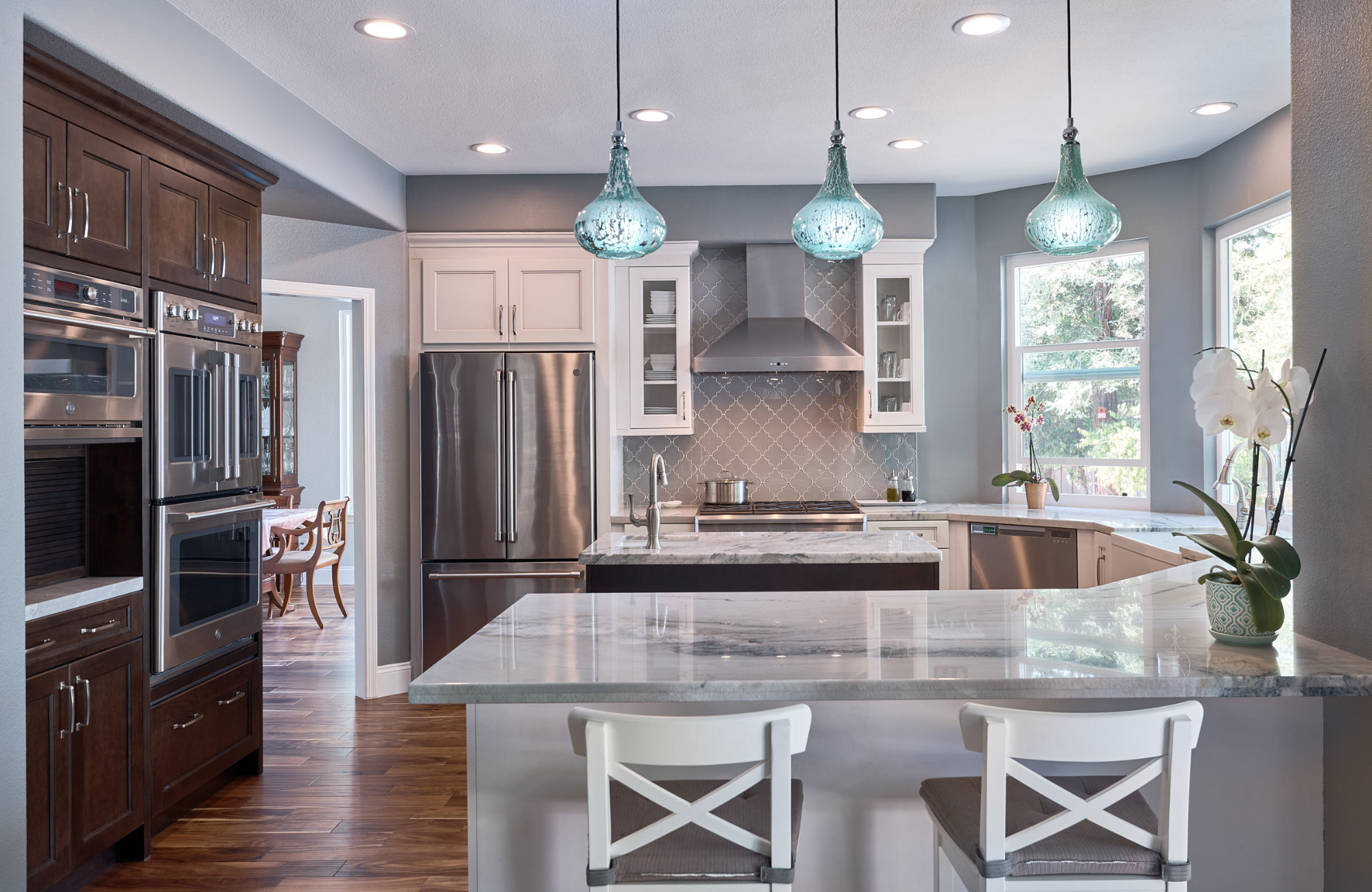Utilizing Light &amp; Color to Create a Designer Looking Home