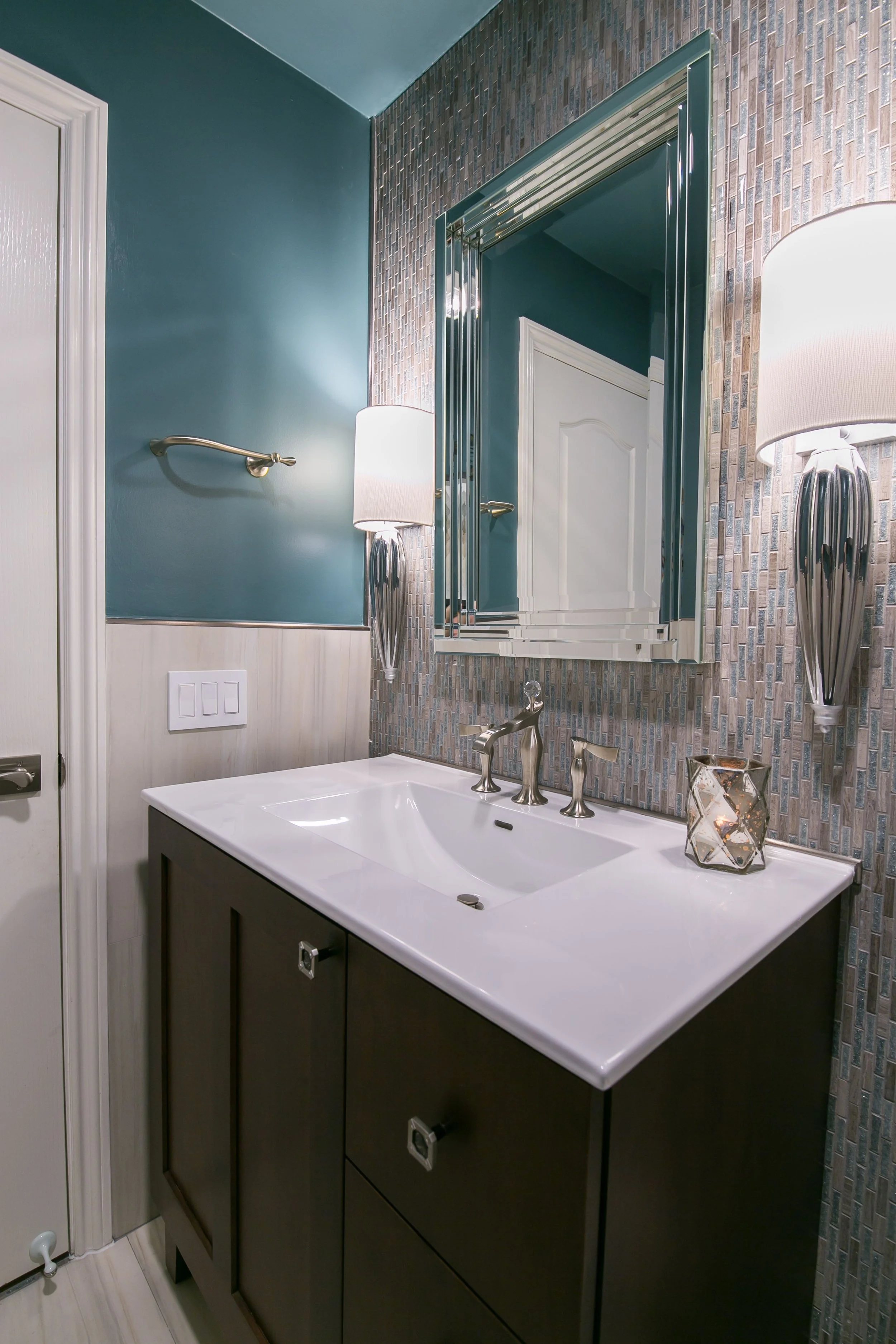 Powder Bath Interior Design by Raashi Design in Milpitas, CA (10).jpg