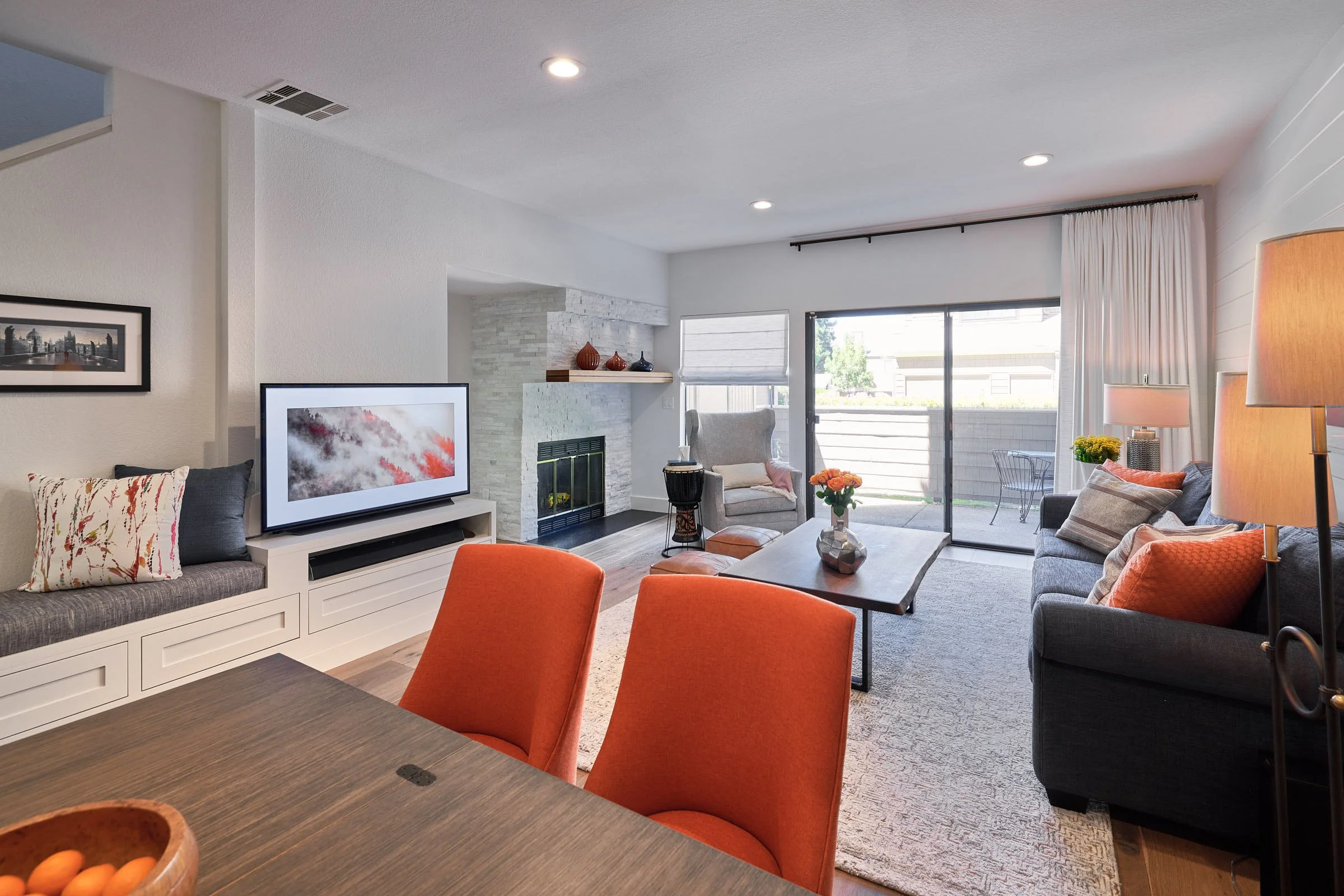 raashi-design-san-ramon-ca-factors-of-interior-design-investment-open-concept-bold-accent-colors-built-in-bench-living-room-feng-shui.jpg