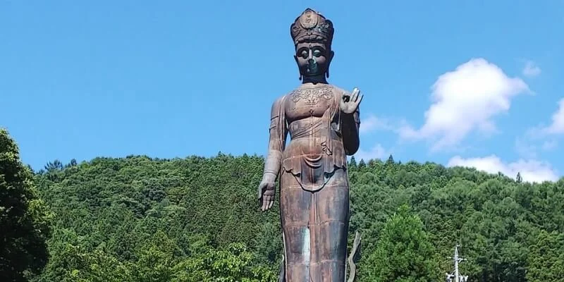 Yudanaka`s world peace statue, the largest bronze buddha statue in the world.