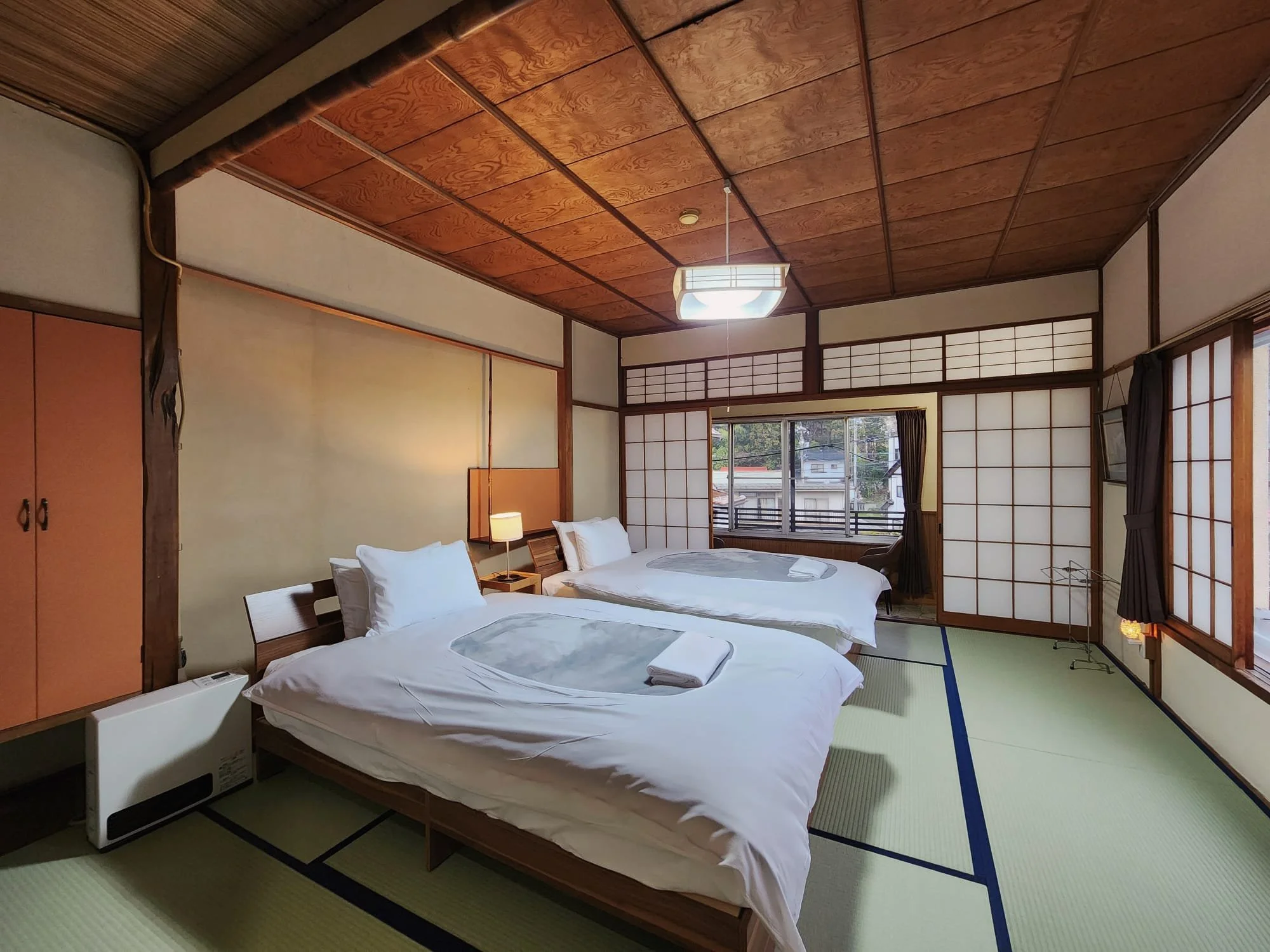 10-Tatami Superior Twin Room 28 - Bedroom / Wardrobe / Towel Rack / Heater