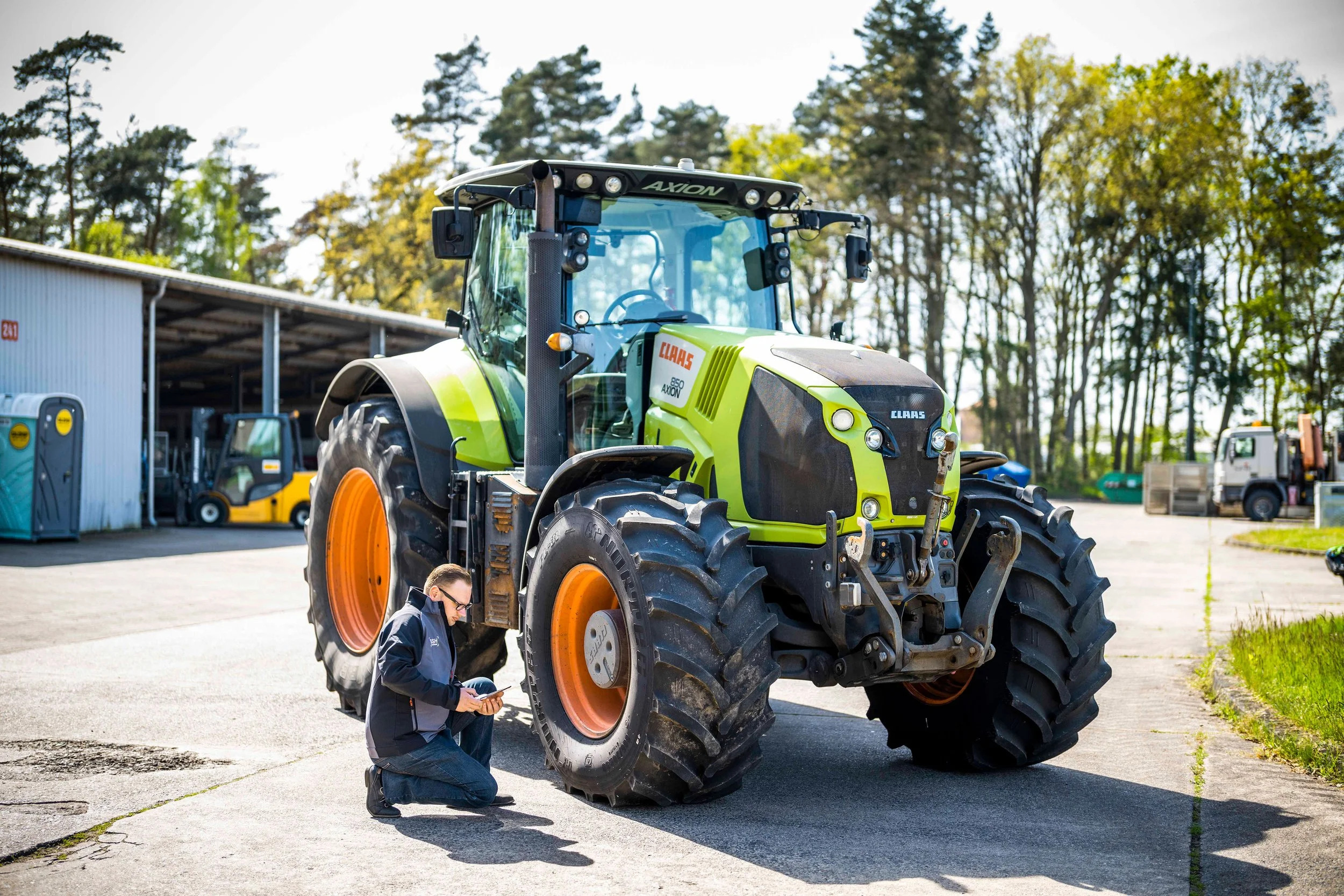 Traktor.jpg