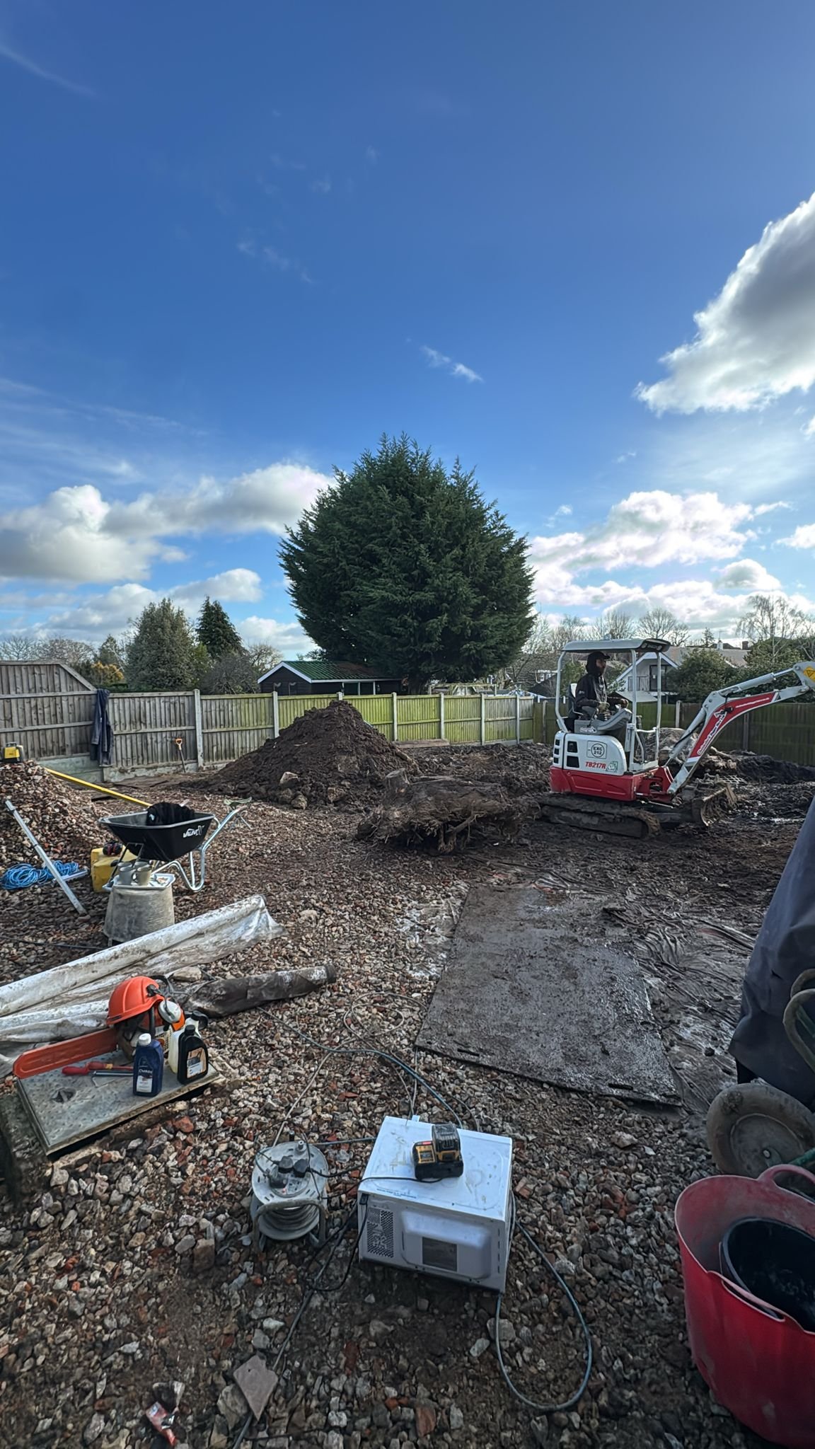 Clearance and dgging foundations 