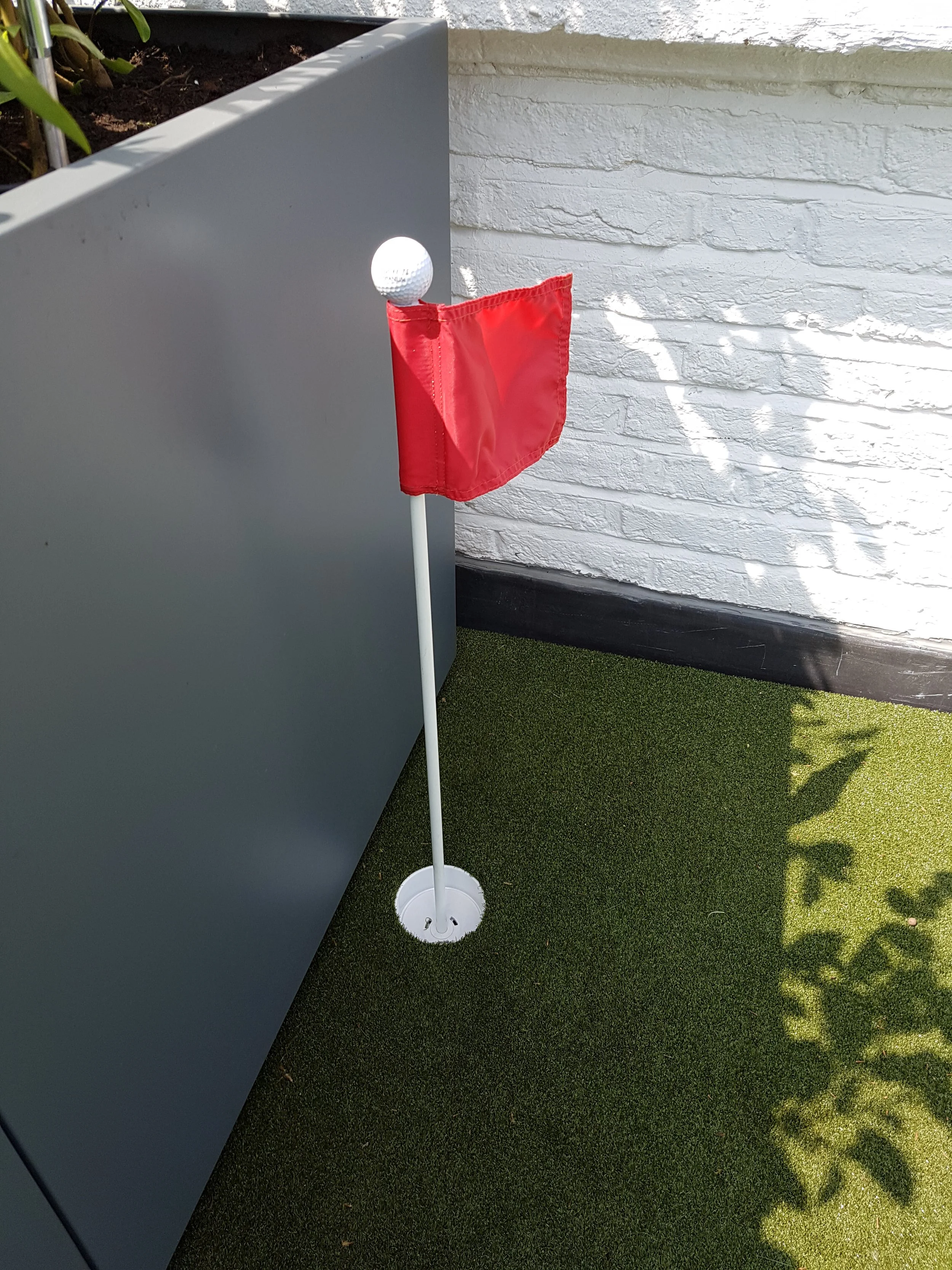 rooftop putting green