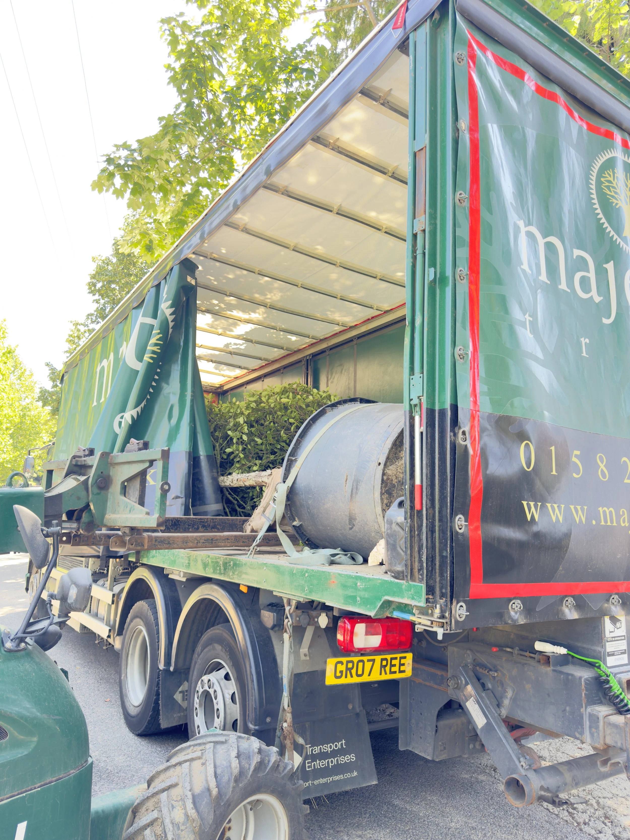 tree delivery lorry