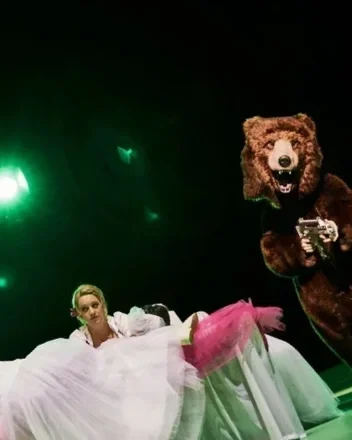 DIE VERKAUFTE BRAUT (Staatsoper Hannover 2016)