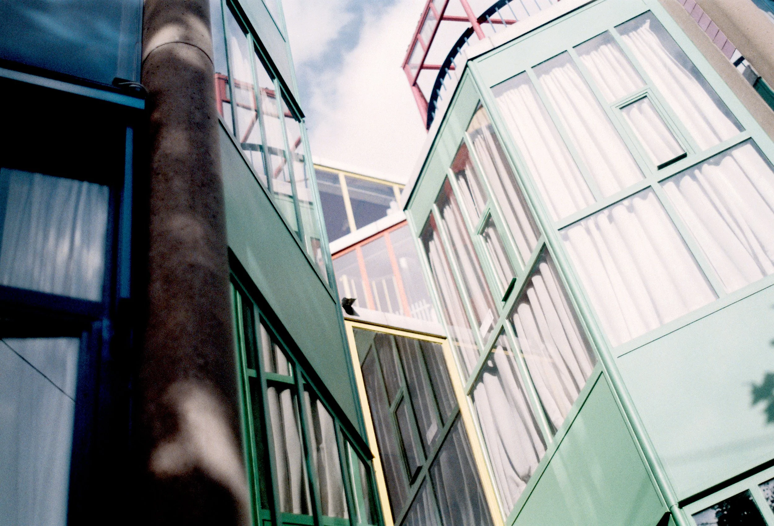 R1-09598-008A.jpg 2.jpg