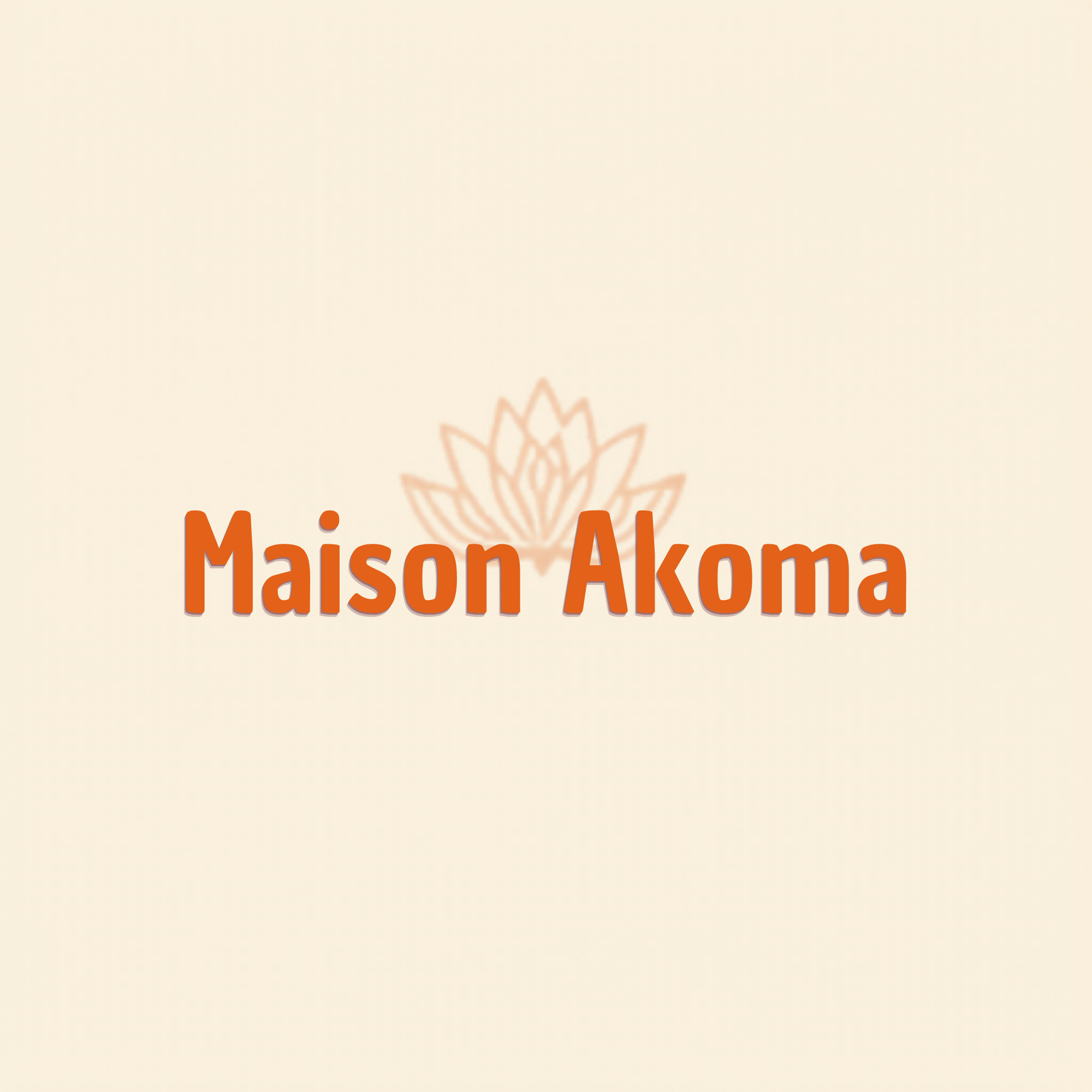 De afbeelding bevat een logo met een gestileerde bloemenvorm en de tekst "Maison Akomo" in oranje.