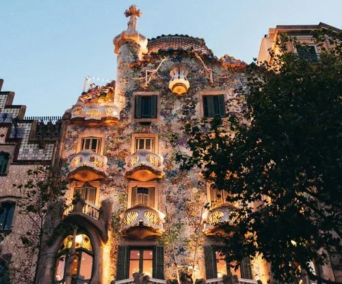 DIS | BARCELONA