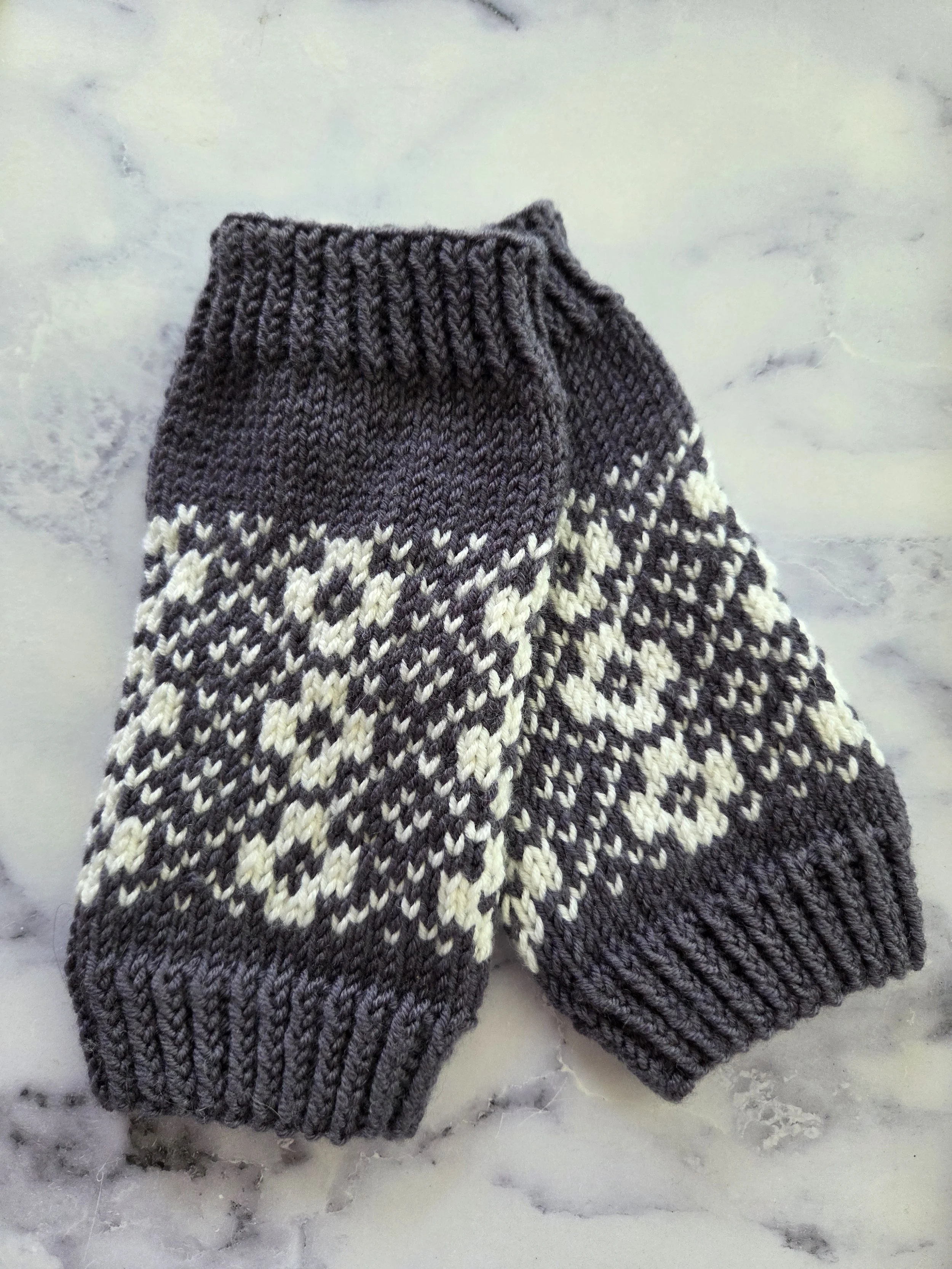 Pretty Maids all in a Row - Wrist Warmers