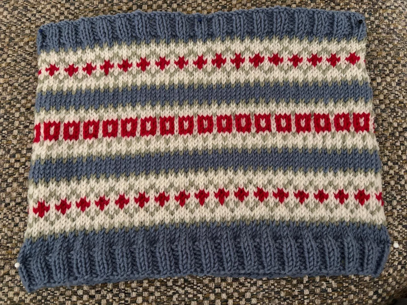 Ditsy Roses Cowl